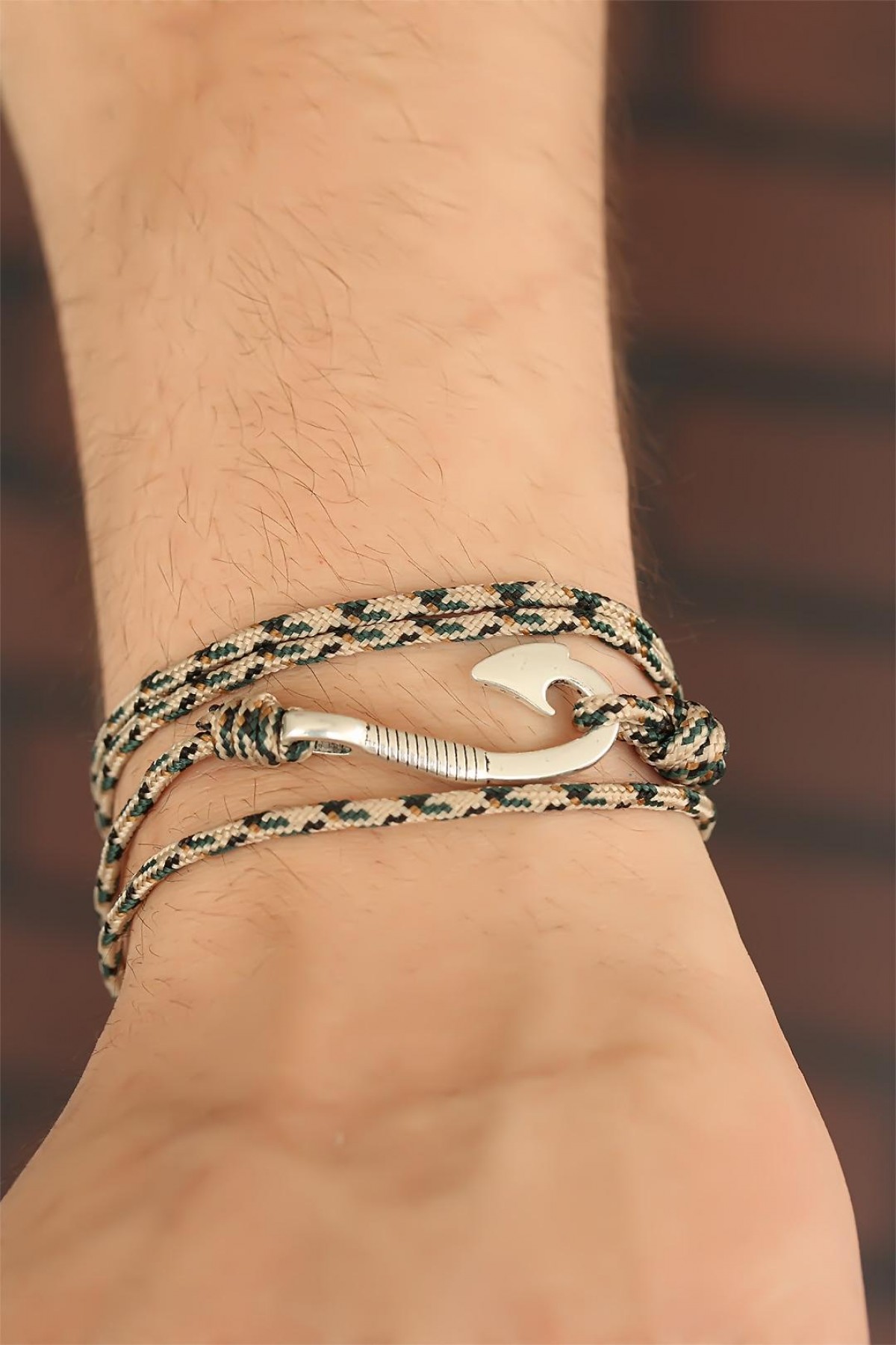 Krem Renk Çizgi Desenli Metal Kancalı Erkek Bileklik - TJ-EB2244-KS