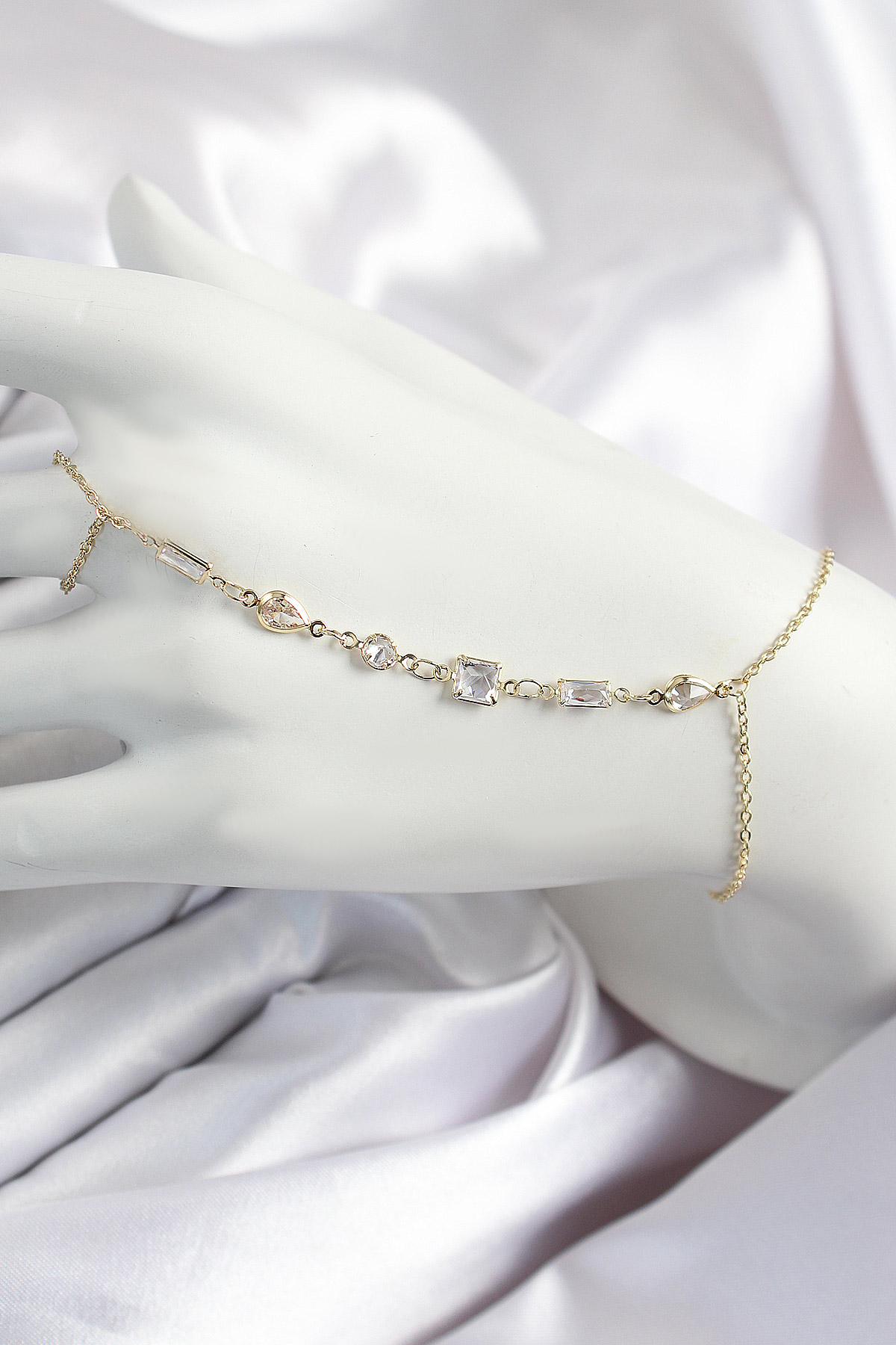 Pirinç Zirkon Taşlı Y Model Gold Renk Kadın Şahmeran - TJ-SN681