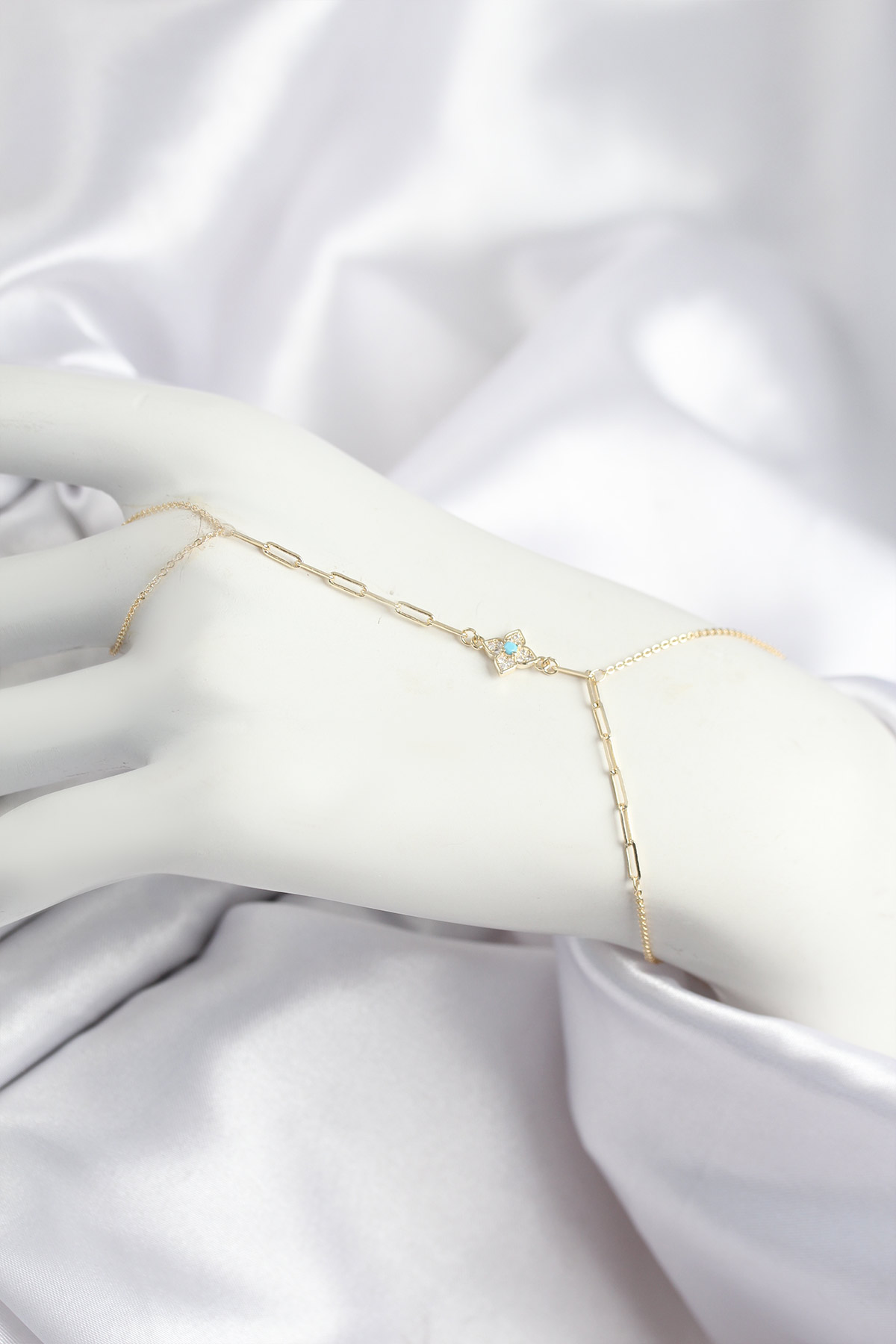 Pirinç Zirkon Taşlı Mavi Boncuklu Yonca Model Gold Renk Şahmeran - TJ-SN721
