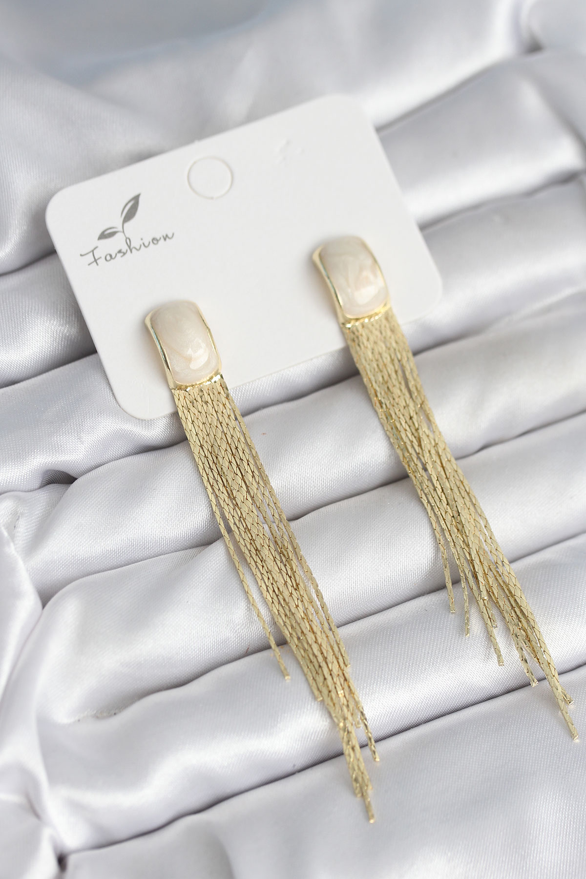 Sallantılı Beyaz Mineli Gold Renk Kadın Küpe - TJ-BKP11305