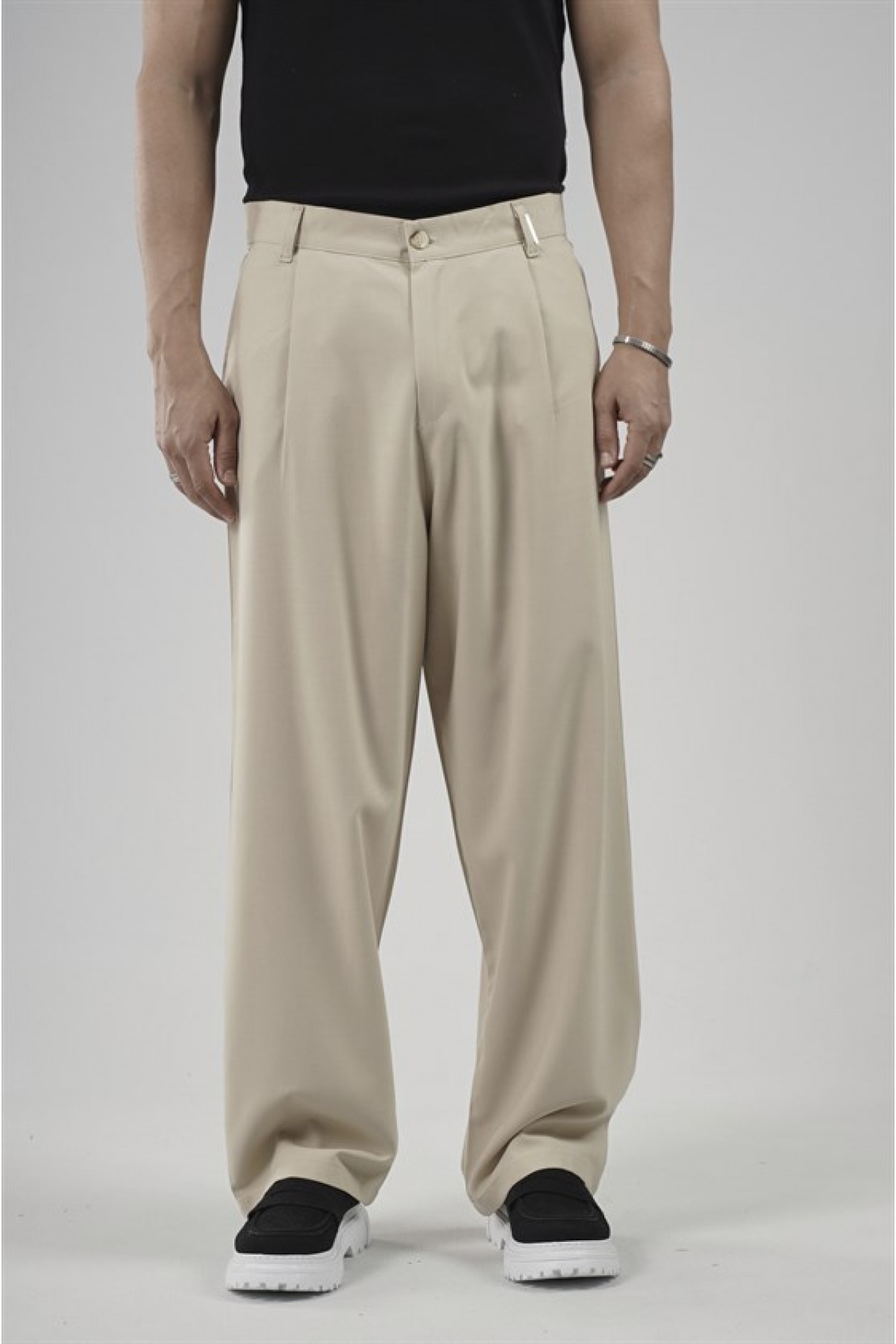 Baggy Kalıp Pileli Kumaş Pantolon S