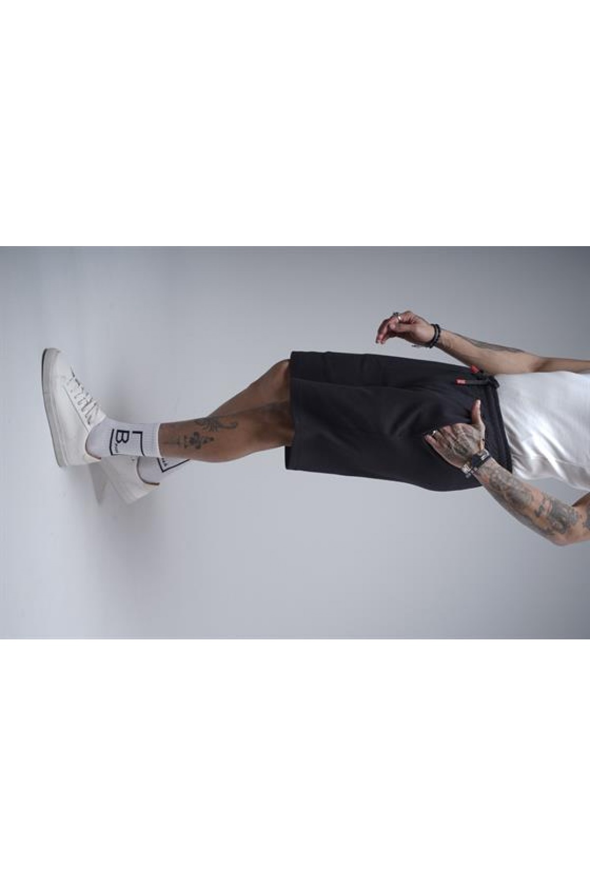 Beli Lastikli Cepli Regular Kalıp Erkek Şort Bermuda S