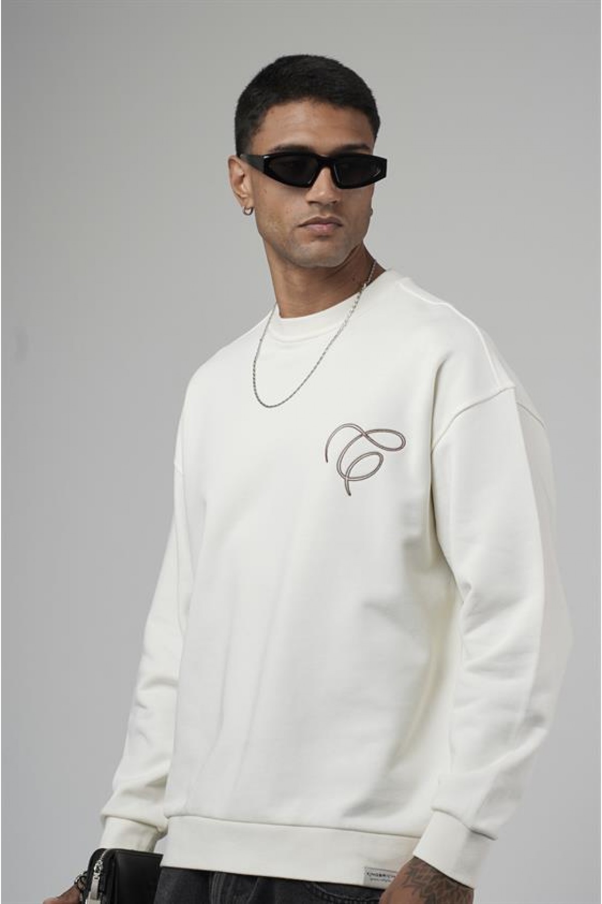 Bisiklet Yaka Baskılı Nakış Detaylı Erkek Sweatshirt S