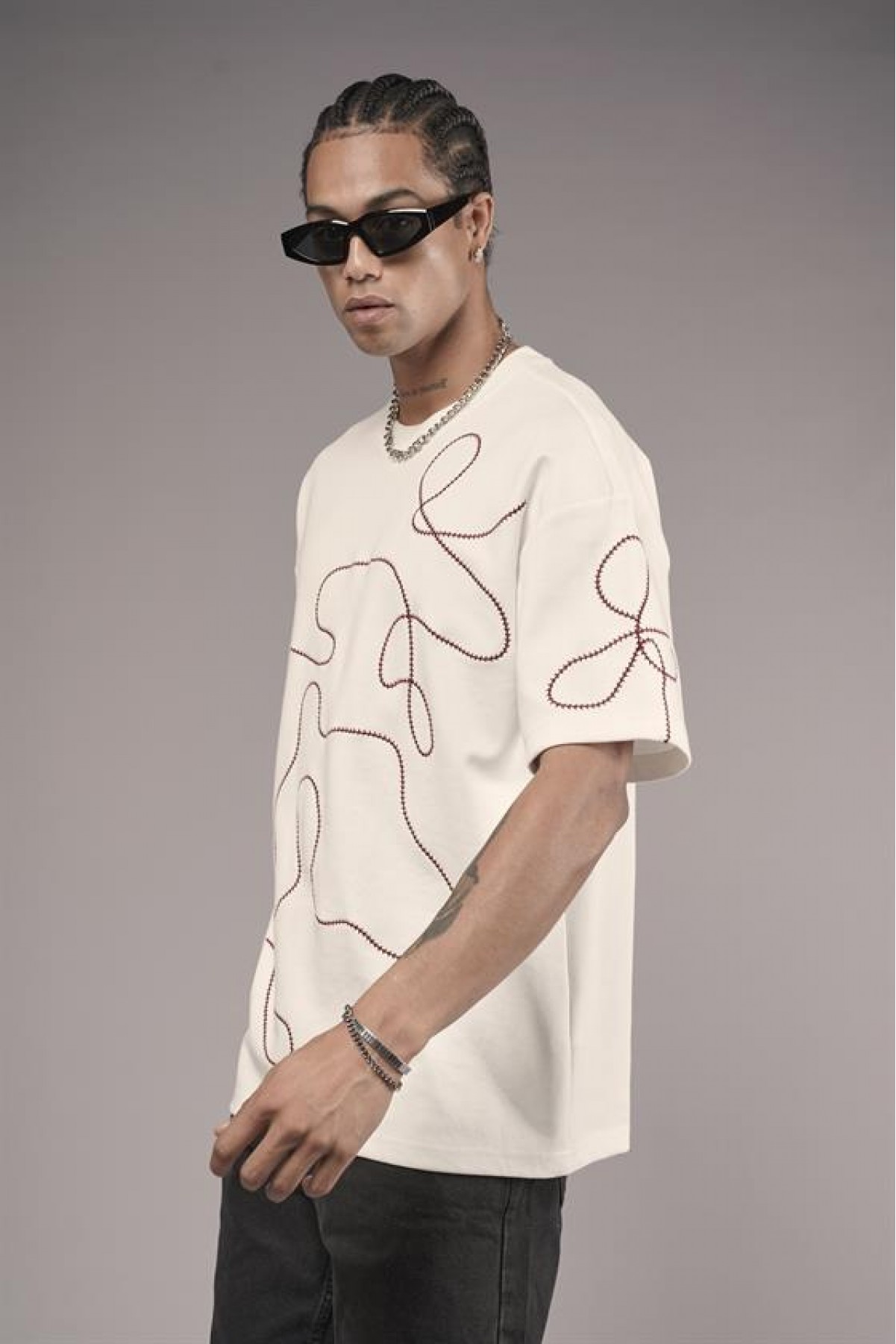 Bisiklet Yaka Nakış Detaylı Oversize Kalıp Unisex Tişört S