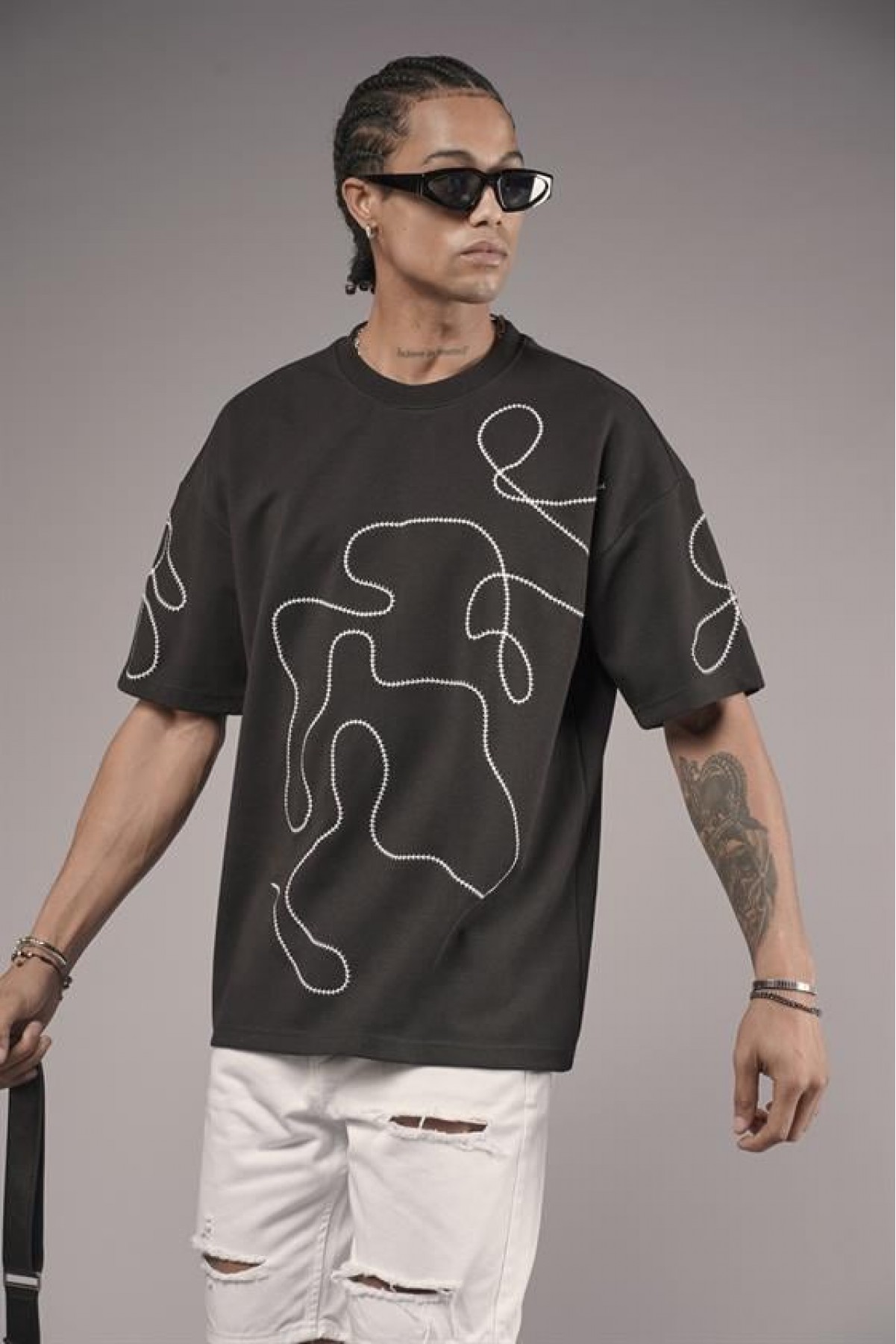 Bisiklet Yaka Nakış Detaylı Oversize Kalıp Unisex Tişört S