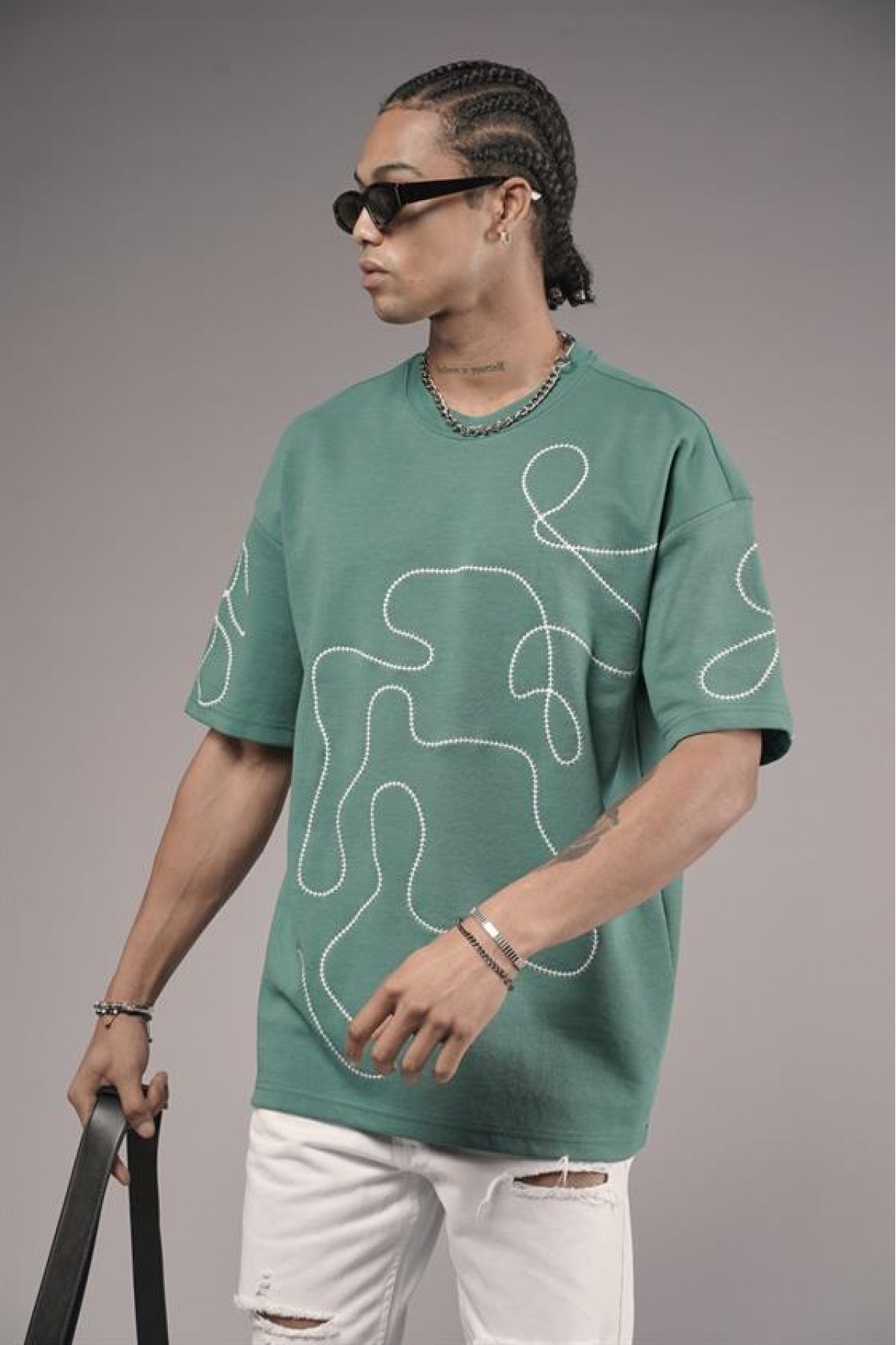 Bisiklet Yaka Nakış Detaylı Oversize Kalıp Unisex Tişört S