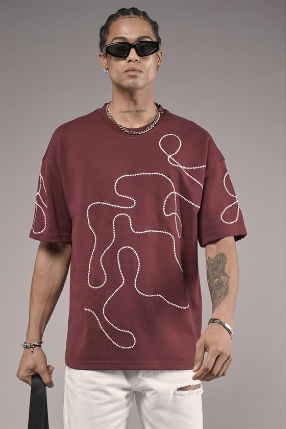 Bisiklet Yaka Nakış Detaylı Oversize Kalıp Unisex Tişört S