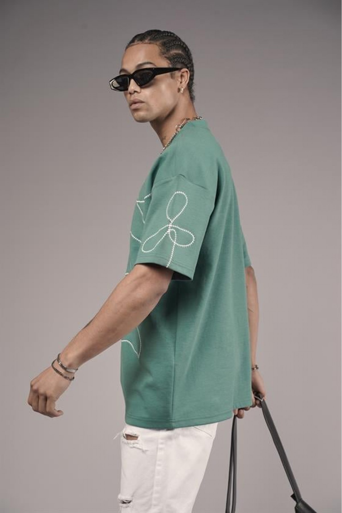 Bisiklet Yaka Nakış Detaylı Oversize Kalıp Unisex Tişört S