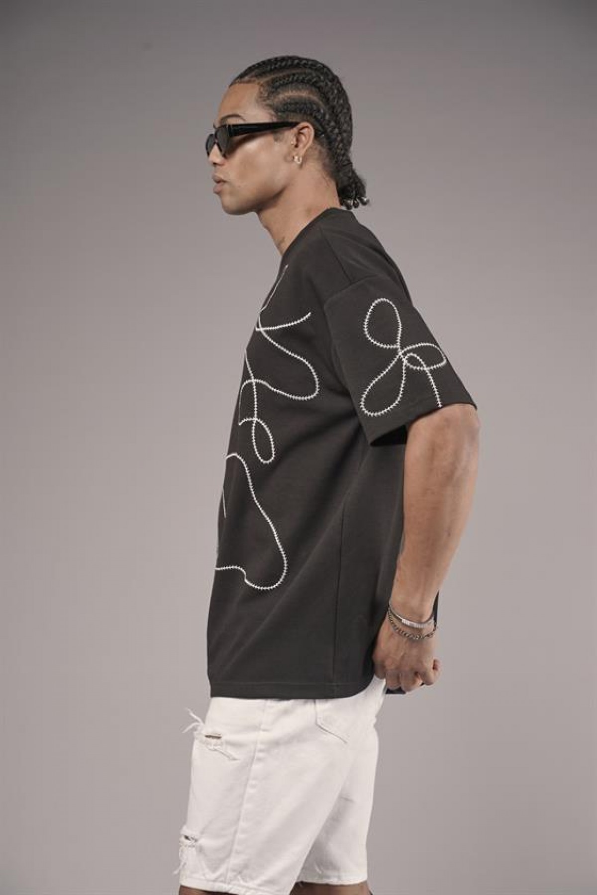 Bisiklet Yaka Nakış Detaylı Oversize Kalıp Unisex Tişört S