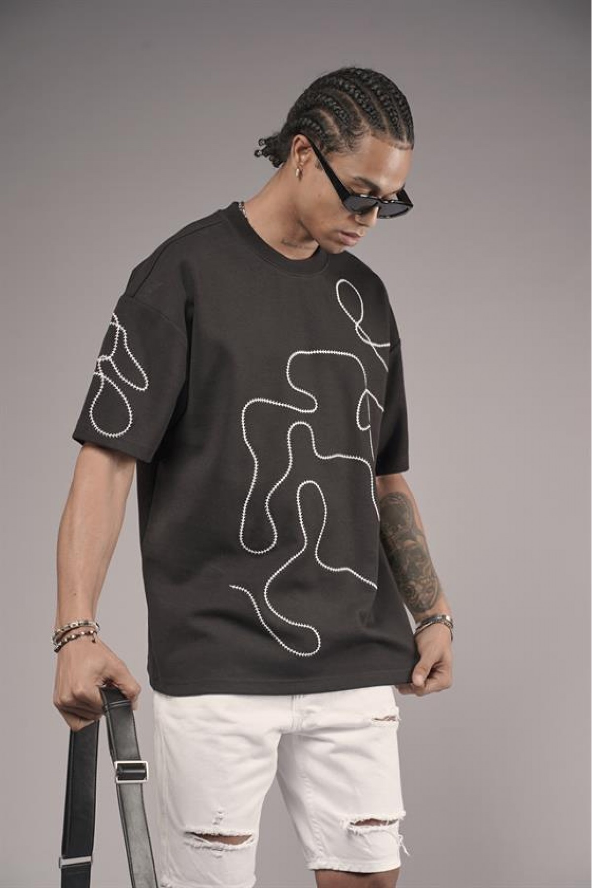 Bisiklet Yaka Nakış Detaylı Oversize Kalıp Unisex Tişört S