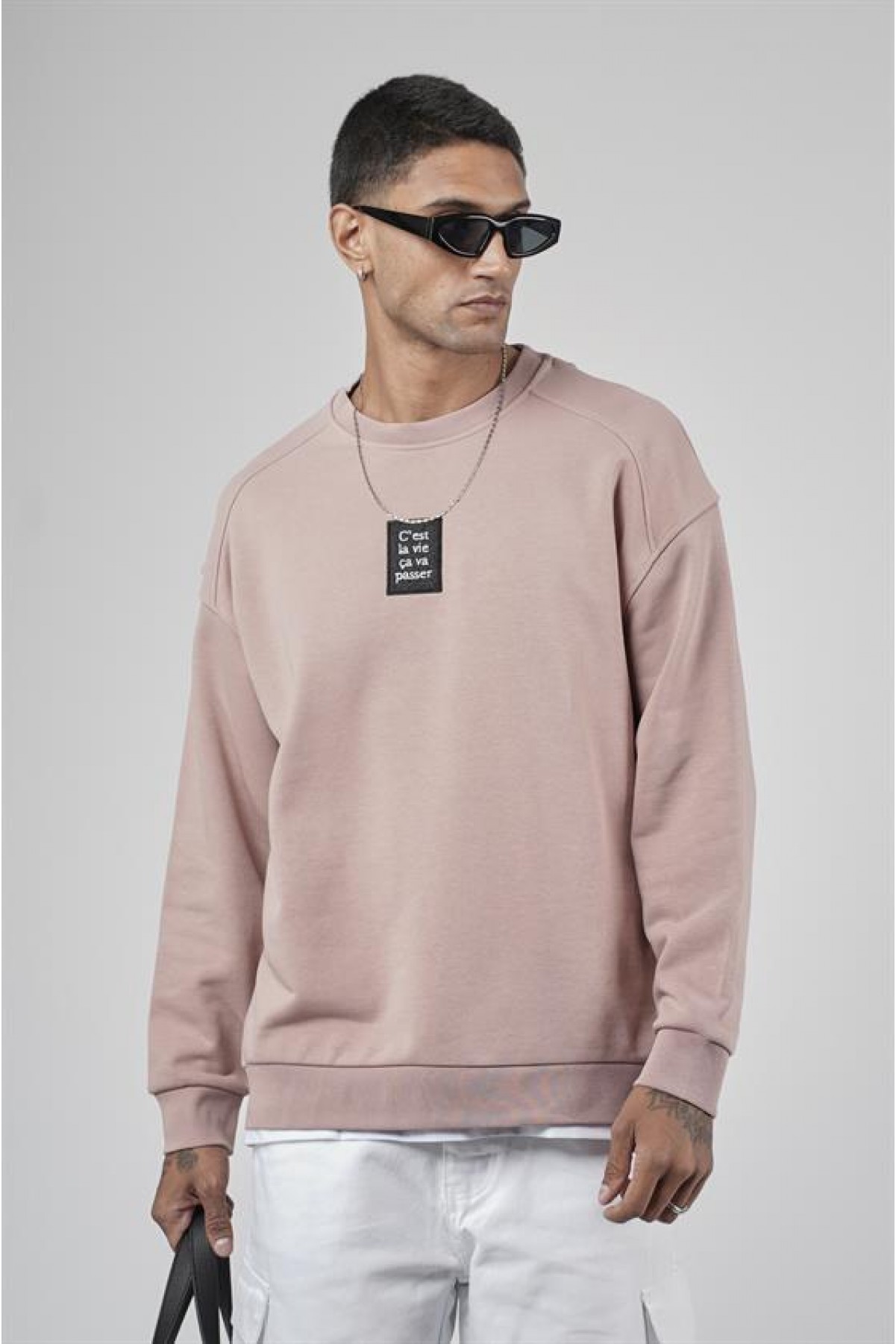 Bisiklet Yaka Önü Etiket Detaylı Oversize Basic Erkek Sweatshirt S