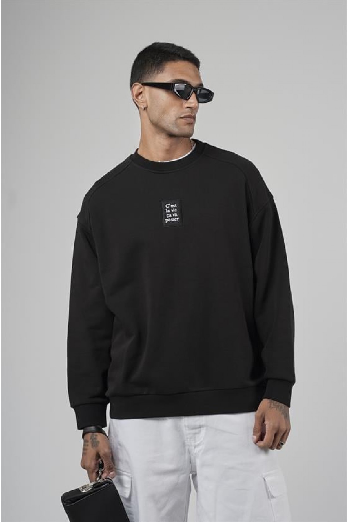 Bisiklet Yaka Önü Etiket Detaylı Oversize Basic Erkek Sweatshirt S