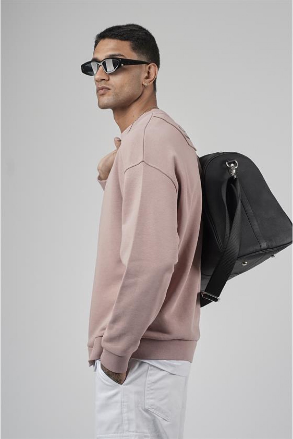 Bisiklet Yaka Önü Etiket Detaylı Oversize Basic Erkek Sweatshirt S
