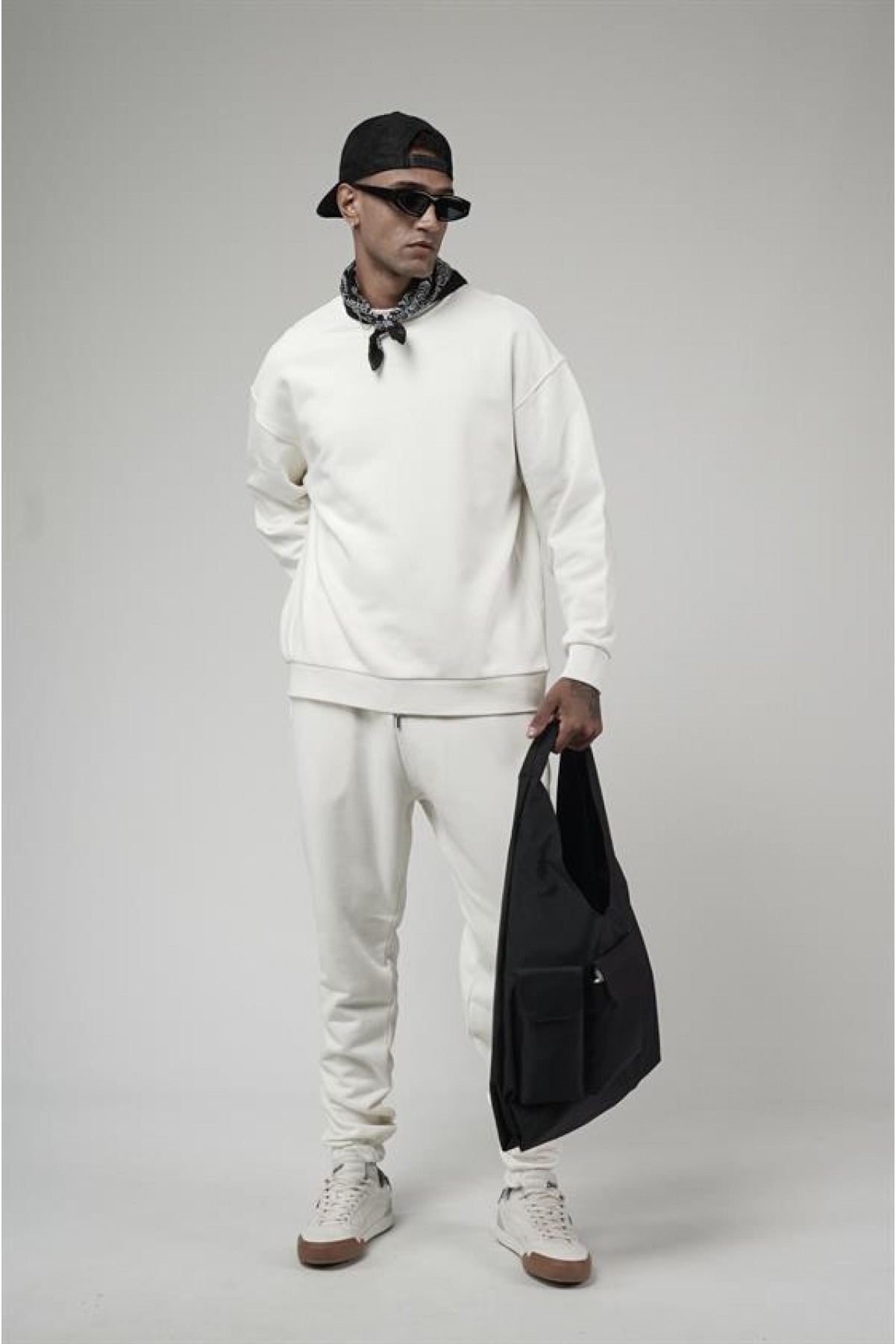 Bisiklet Yaka Oversize Kalıp Sweat Pantolon Alt Üst Takım S