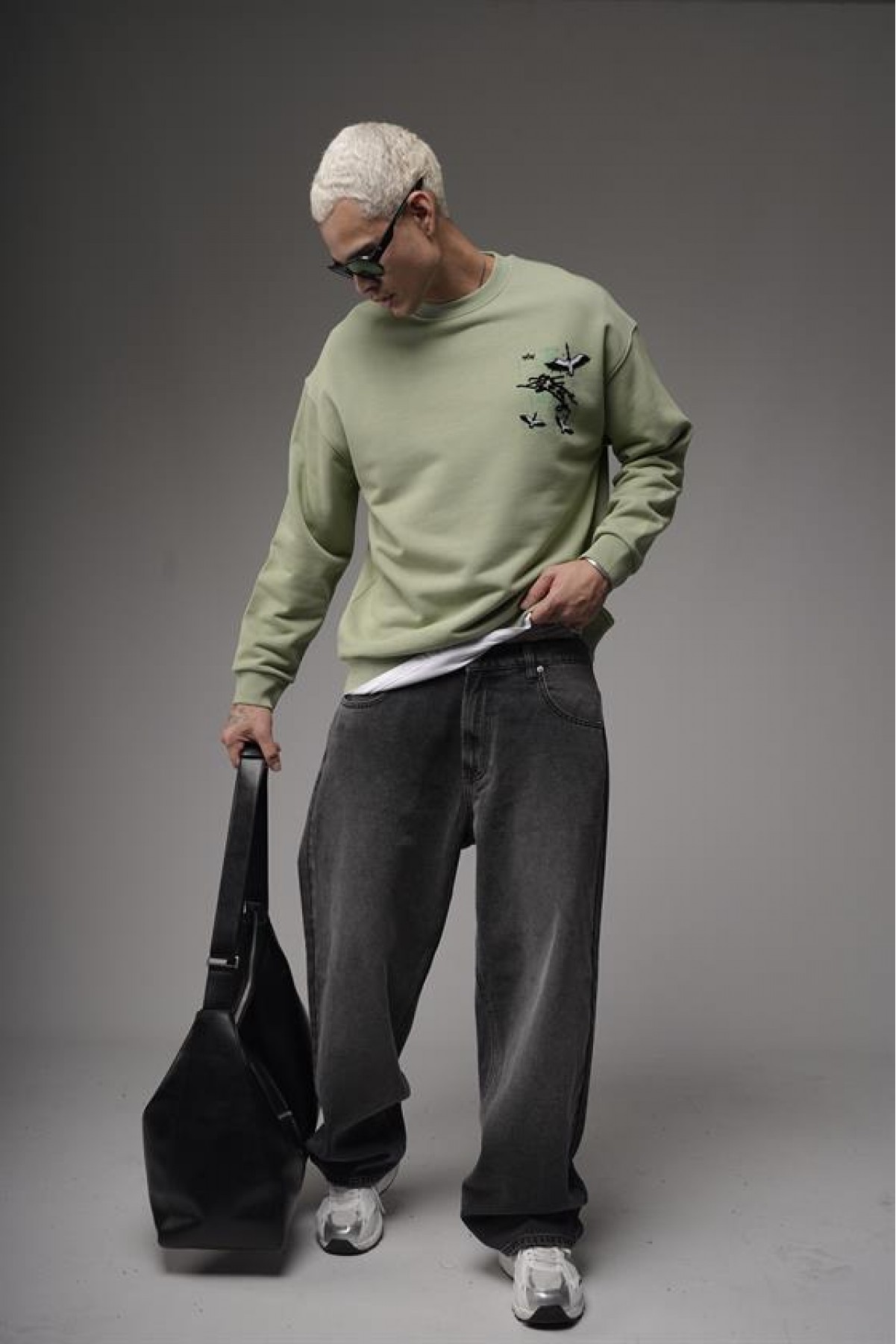 Bisiklet Yaka Sırtı Leylek Baskılı Nakışlı Oversize Kalıp Sweatshirt S