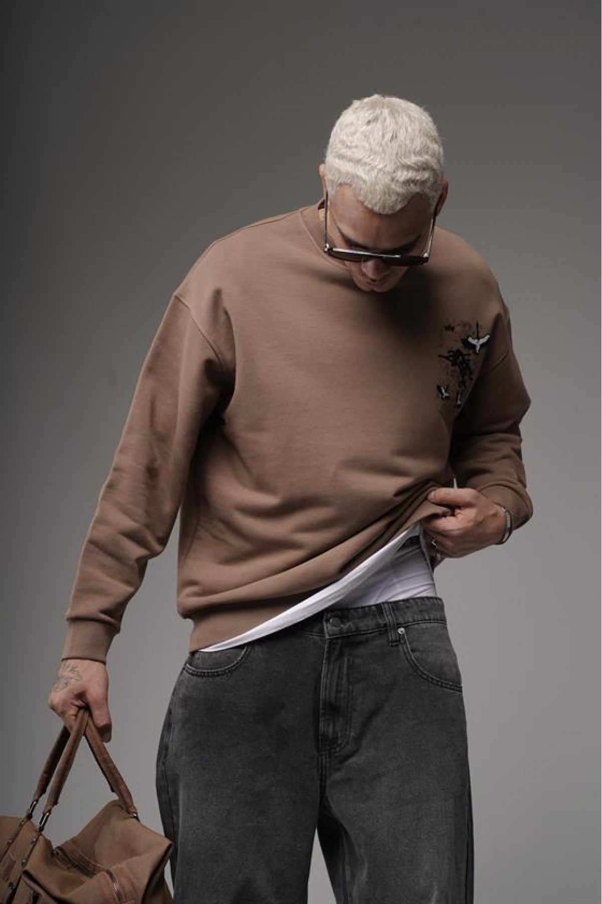 Bisiklet Yaka Sırtı Leylek Baskılı Nakışlı Oversize Kalıp Sweatshirt S