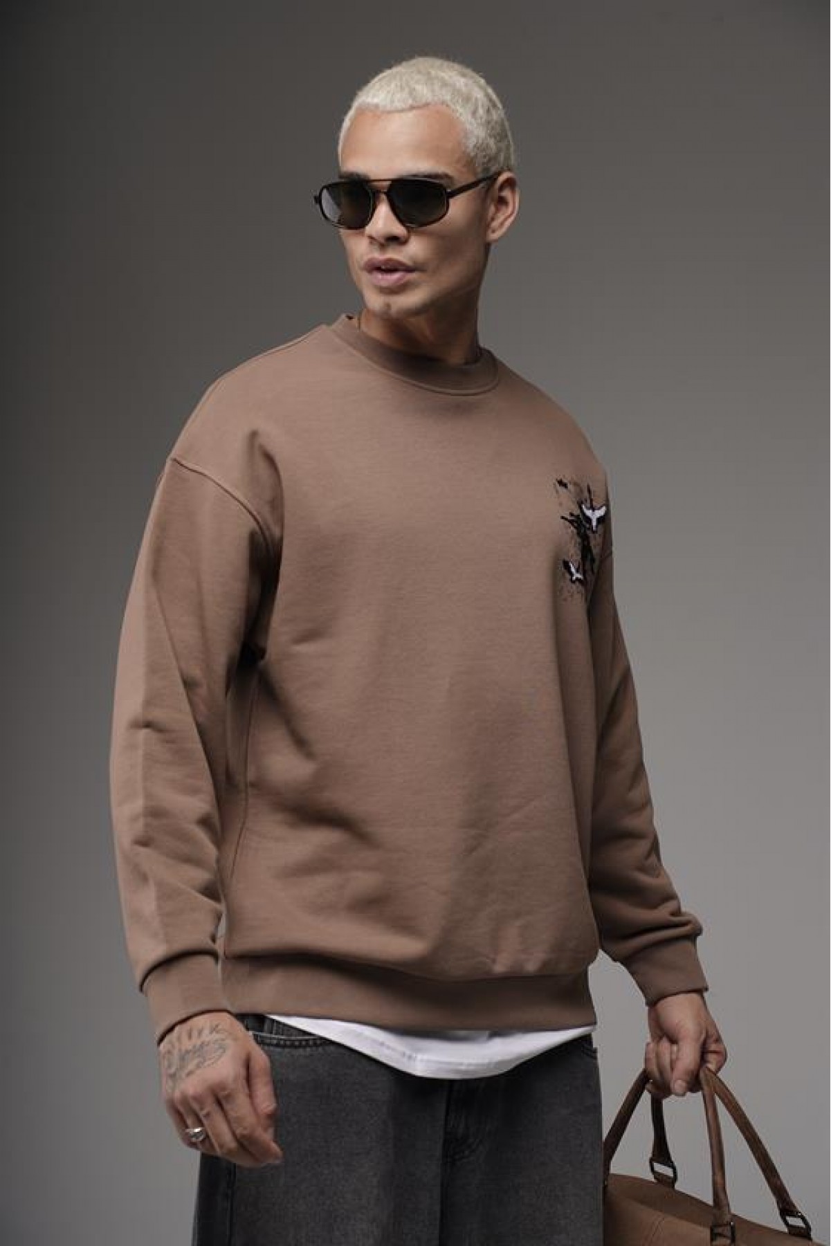 Bisiklet Yaka Sırtı Leylek Baskılı Nakışlı Oversize Kalıp Sweatshirt S