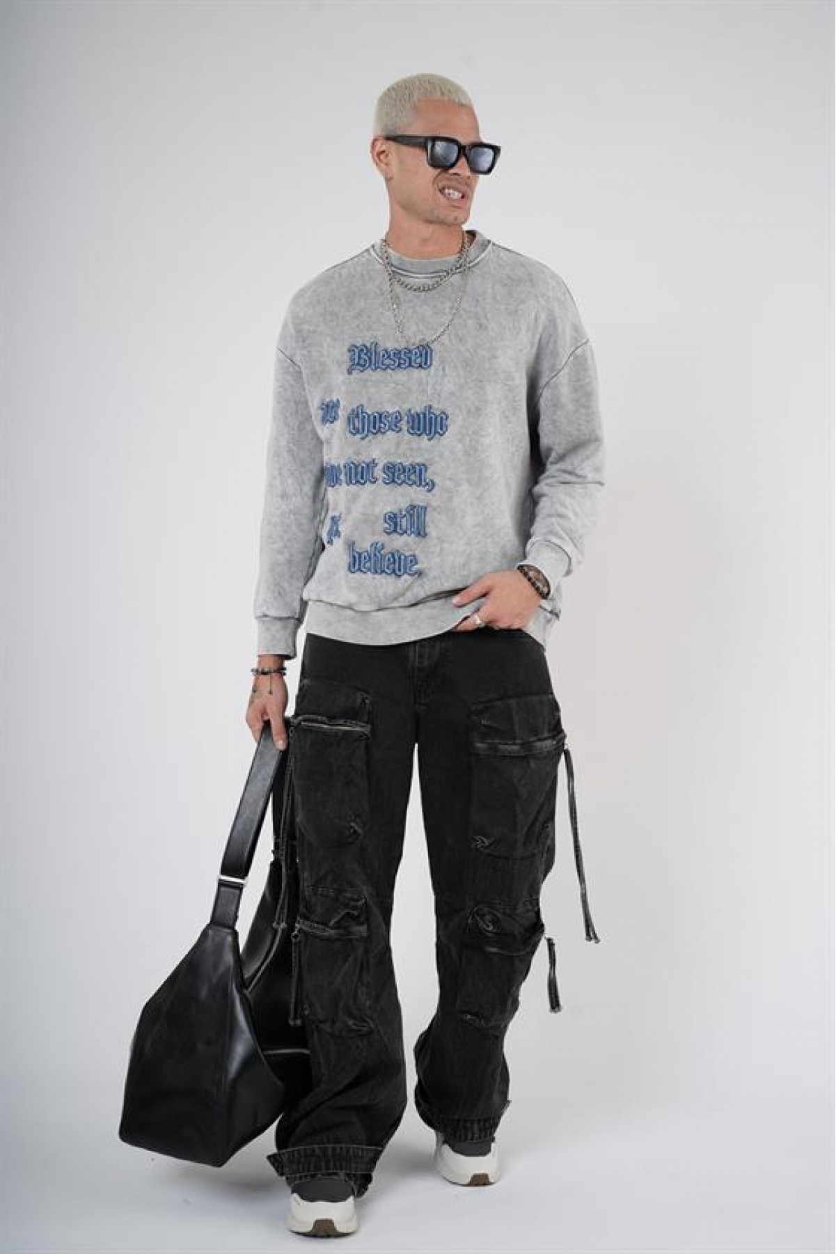 Bisiklet Yaka Yazı Nakışlı Yıkamalı Oversize Kalıp Unisex Sweatshirt S