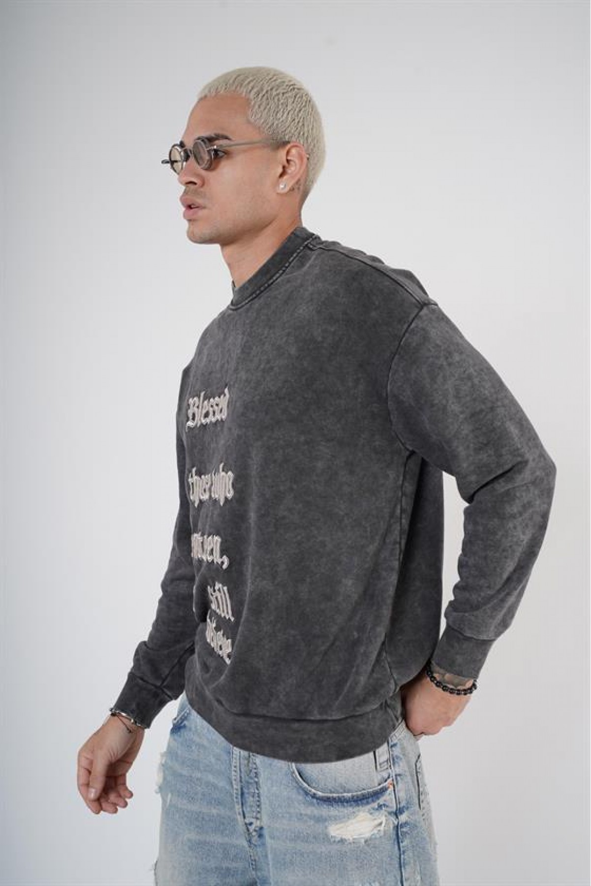 Bisiklet Yaka Yazı Nakışlı Yıkamalı Oversize Kalıp Unisex Sweatshirt S