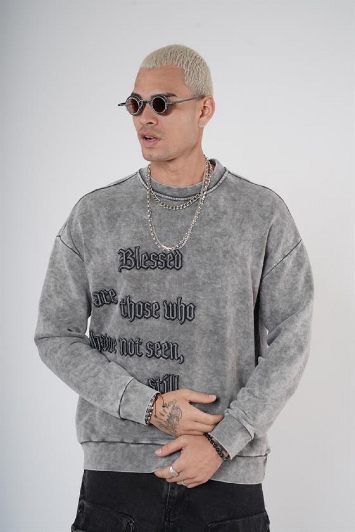 Bisiklet Yaka Yazı Nakışlı Yıkamalı Oversize Kalıp Unisex Sweatshirt S