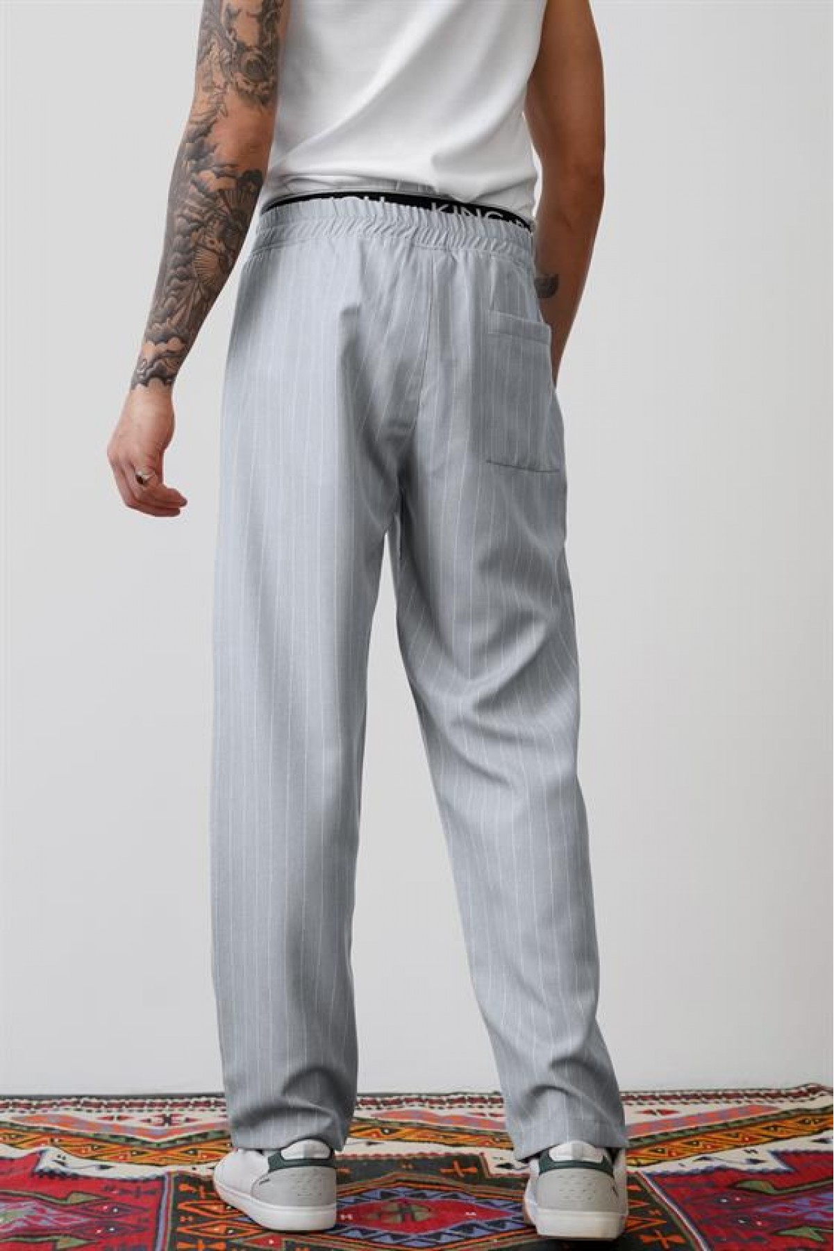 Bol Kesim Çizgili Arkası Ve Yanları Cepli Pantolon S