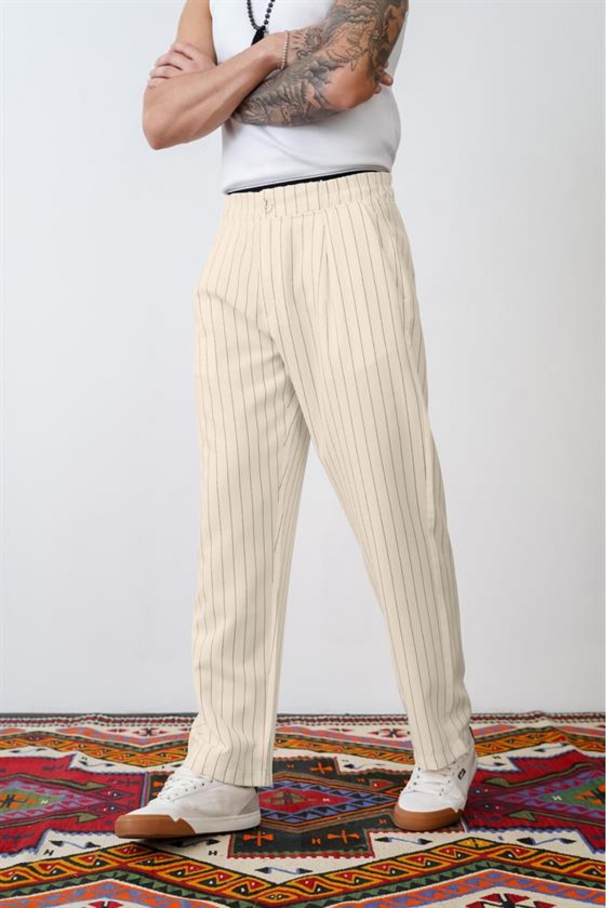 Bol Kesim Çizgili Arkası Ve Yanları Cepli Pantolon S