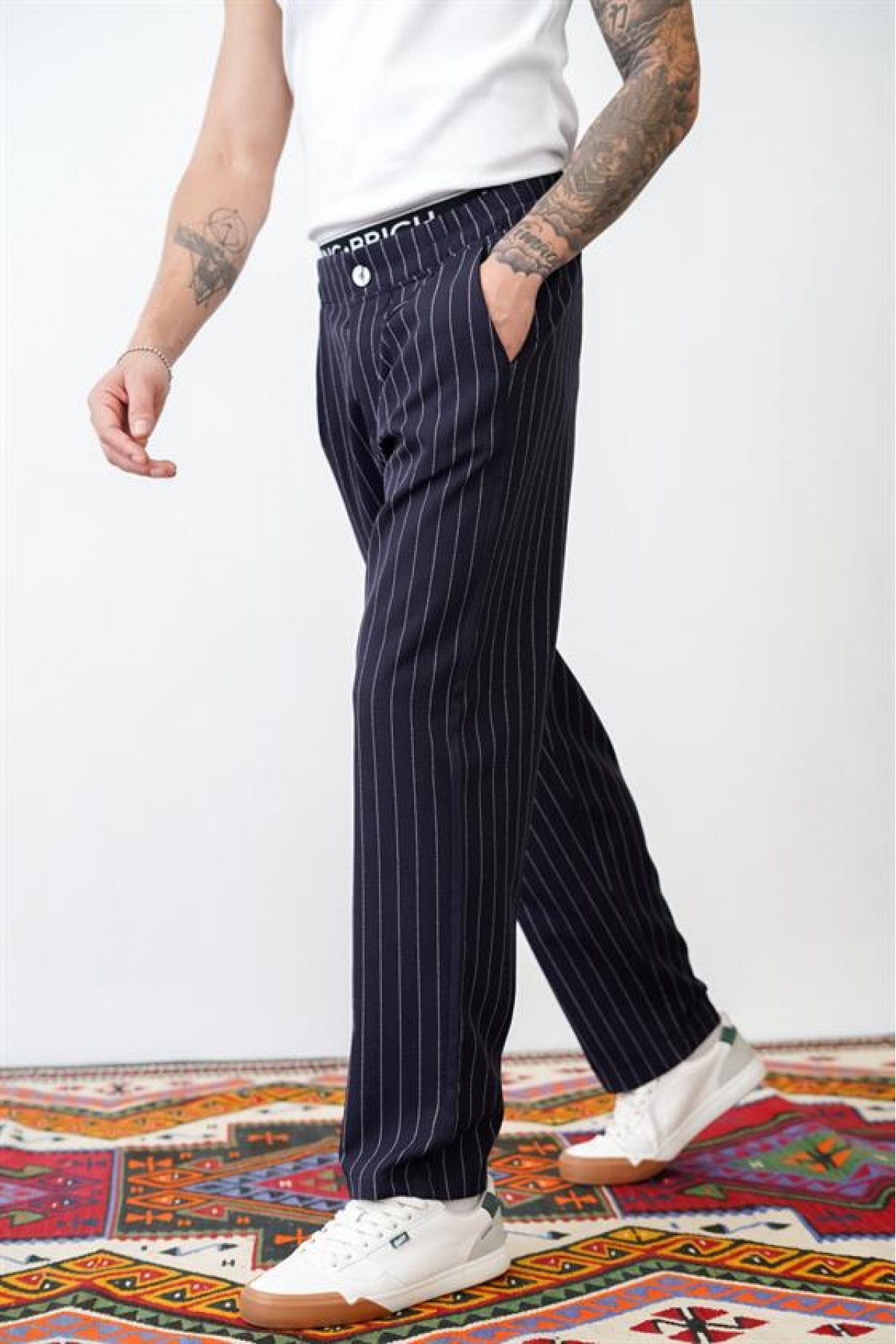 Bol Kesim Çizgili Arkası Ve Yanları Cepli Pantolon S