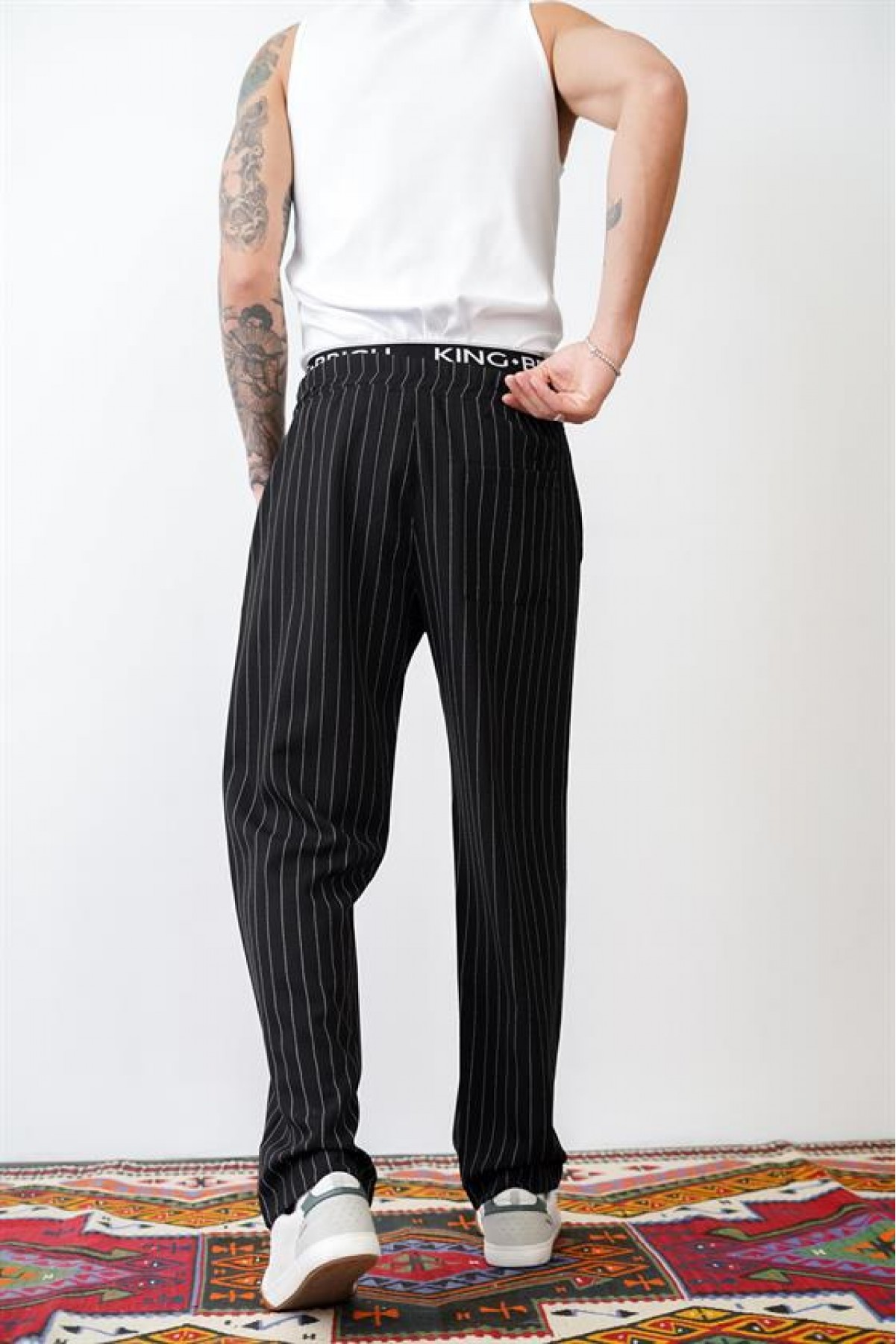 Bol Kesim Çizgili Arkası Ve Yanları Cepli Pantolon S