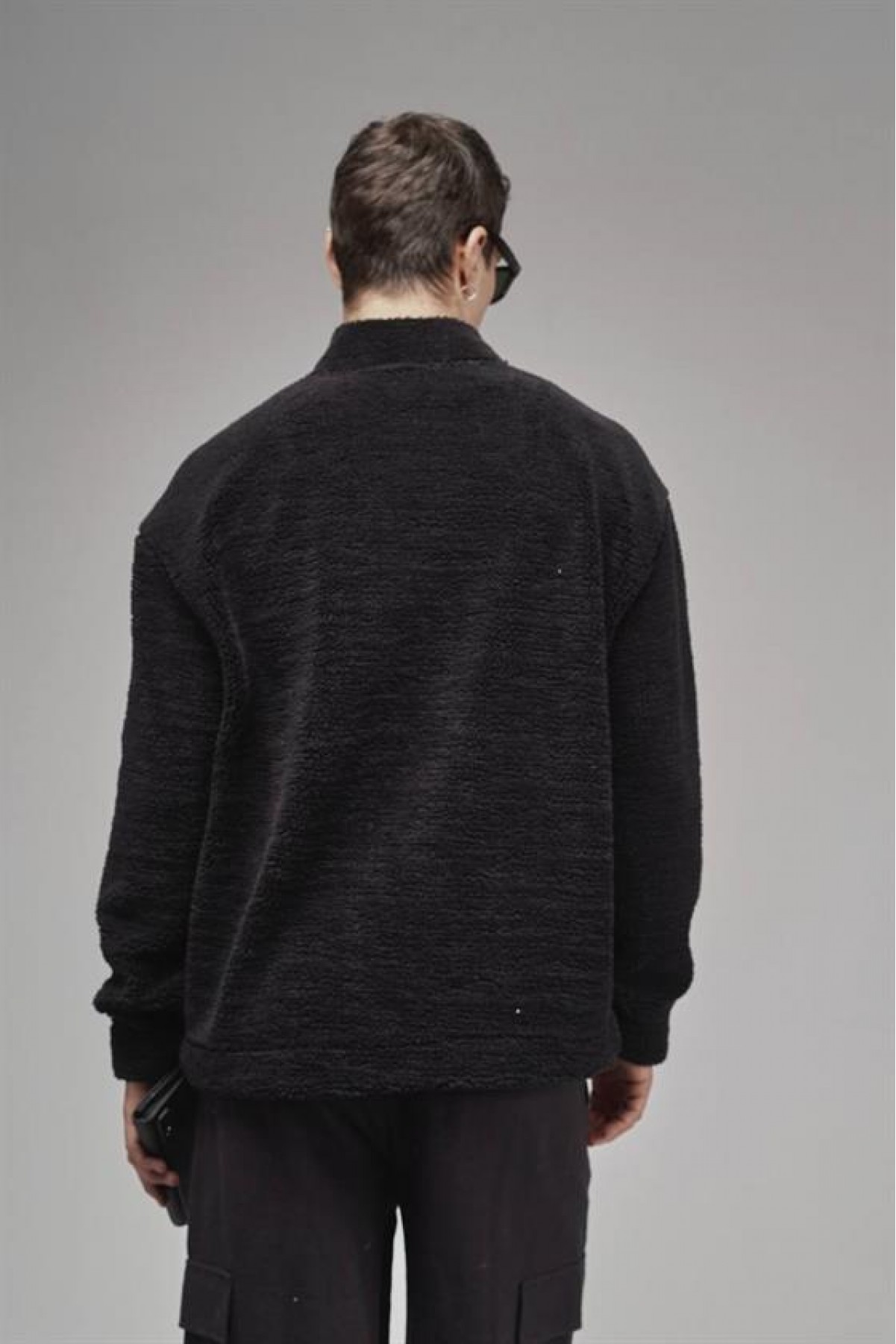 Dik Yaka Fermuar Kapamalı Logo Detaylı Unisex Peluş S