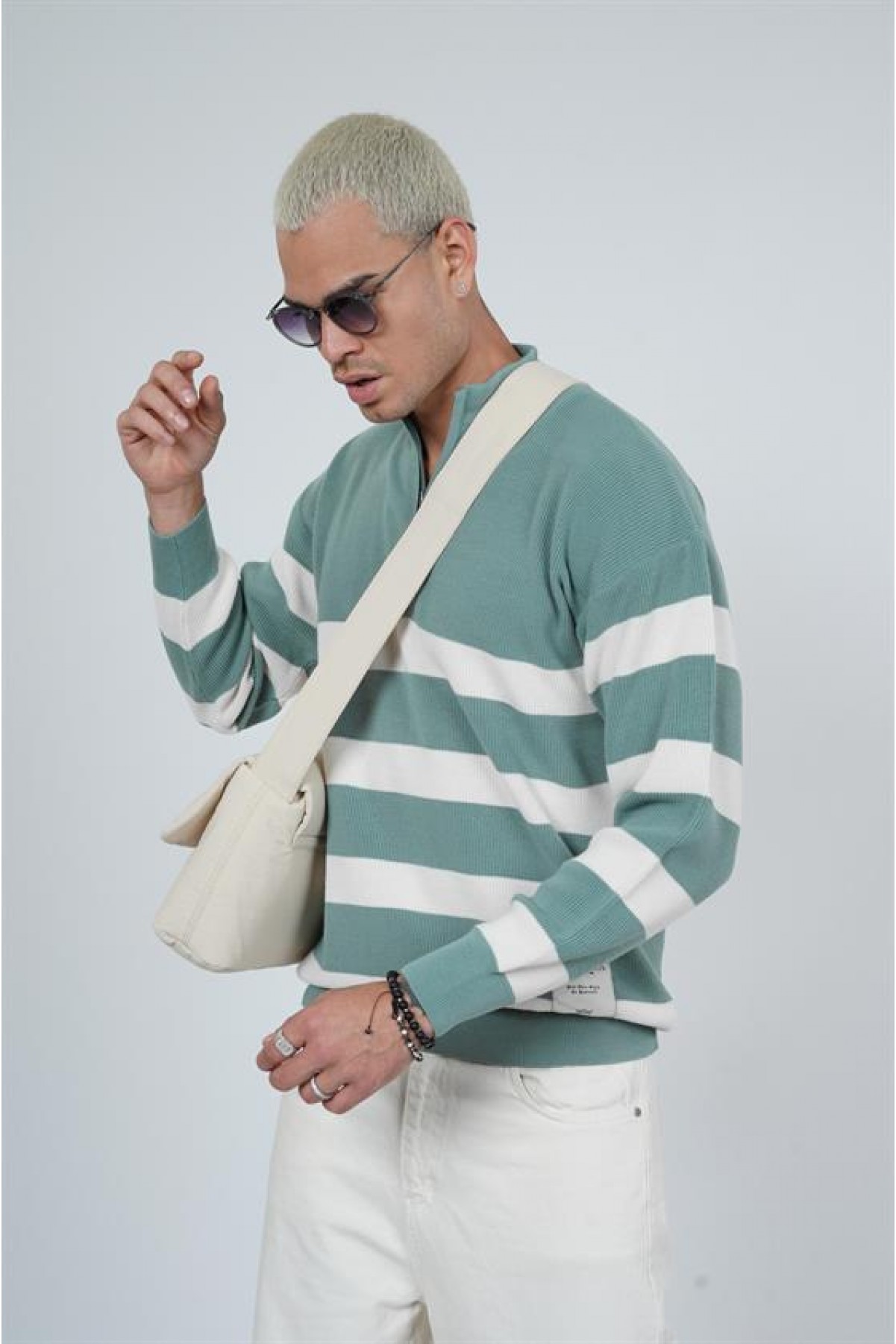 Dik Yaka Yarım Fermuarlı Çizgili Oversize Kalıp Erkek Kazak S