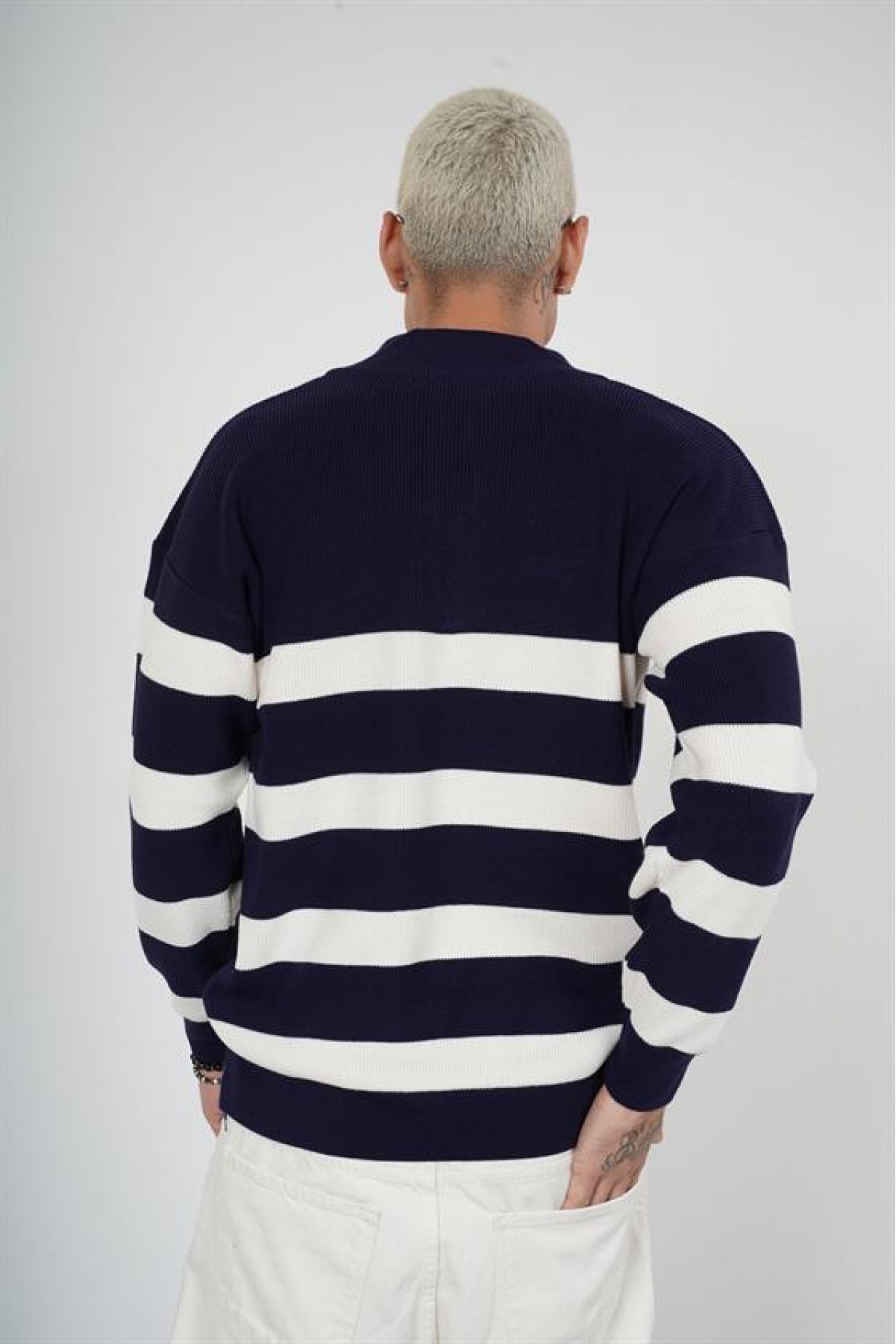 Dik Yaka Yarım Fermuarlı Çizgili Oversize Kalıp Erkek Kazak S