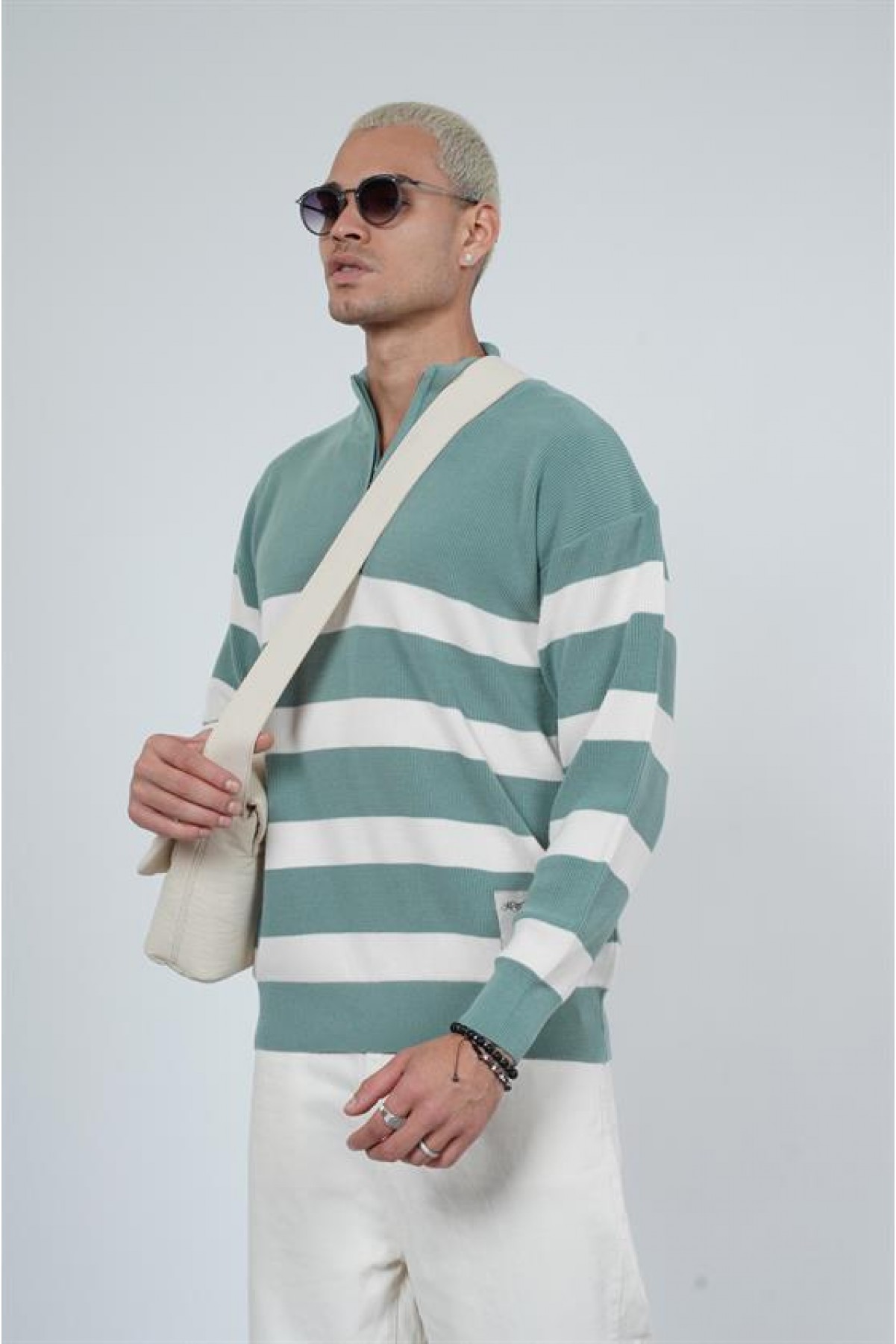 Dik Yaka Yarım Fermuarlı Çizgili Oversize Kalıp Erkek Kazak S