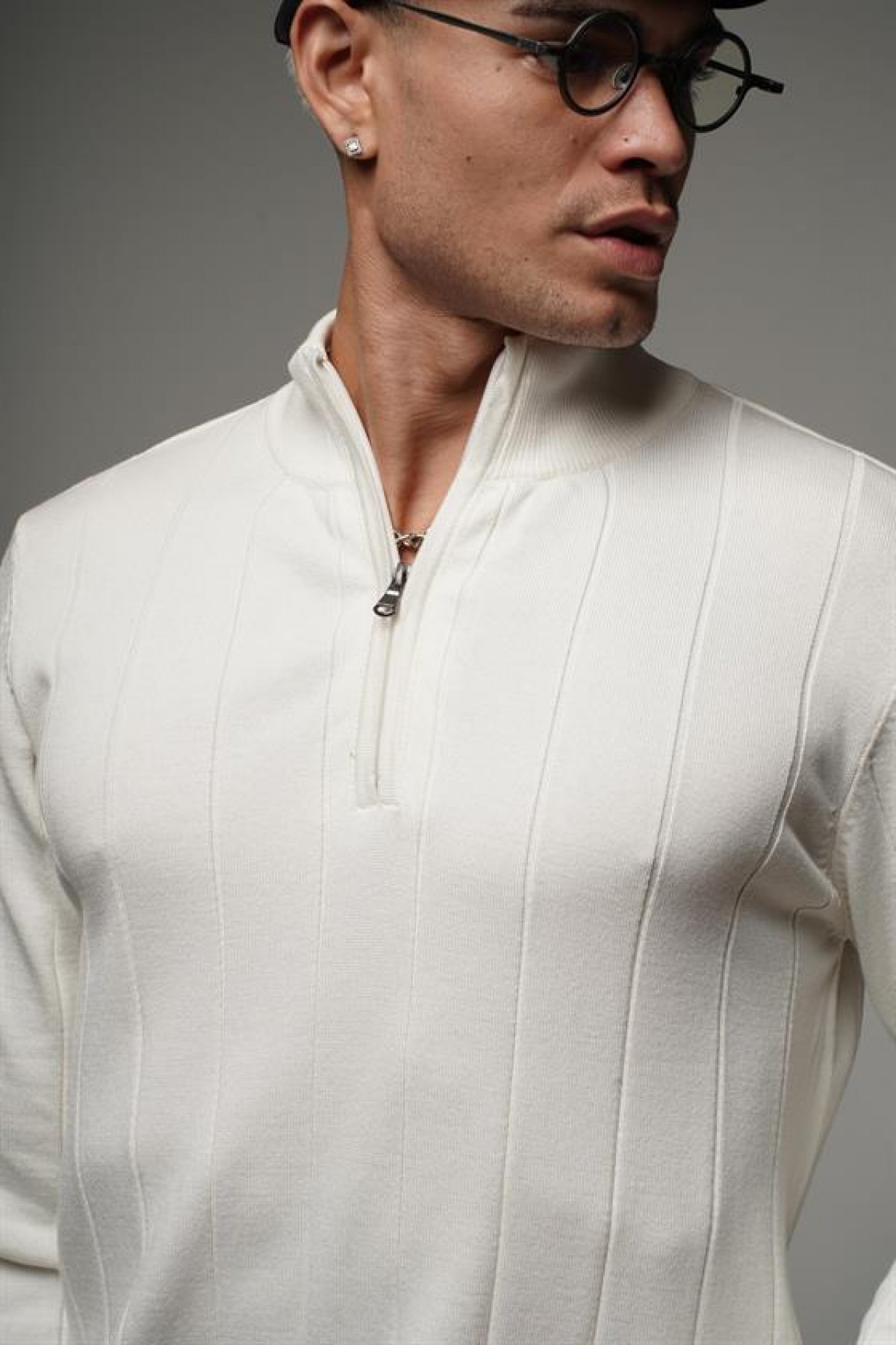 Dik Yaka Yarım Fermuarlı Fitilli Erkek Triko Kazak S