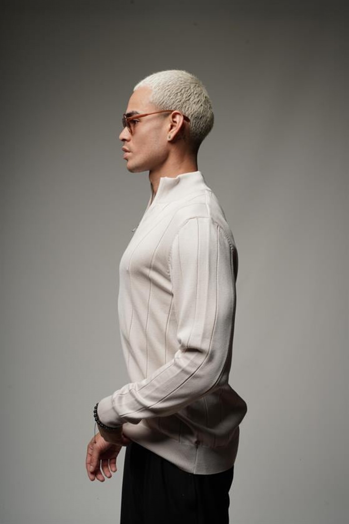 Dik Yaka Yarım Fermuarlı Fitilli Erkek Triko Kazak S