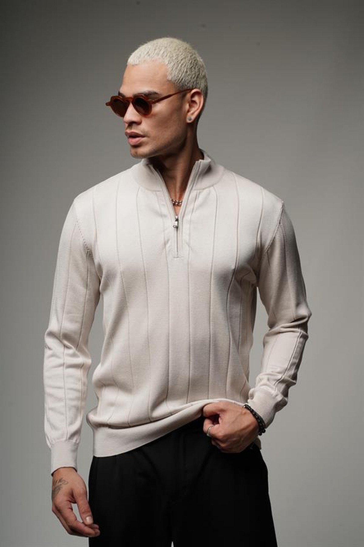 Dik Yaka Yarım Fermuarlı Fitilli Erkek Triko Kazak S