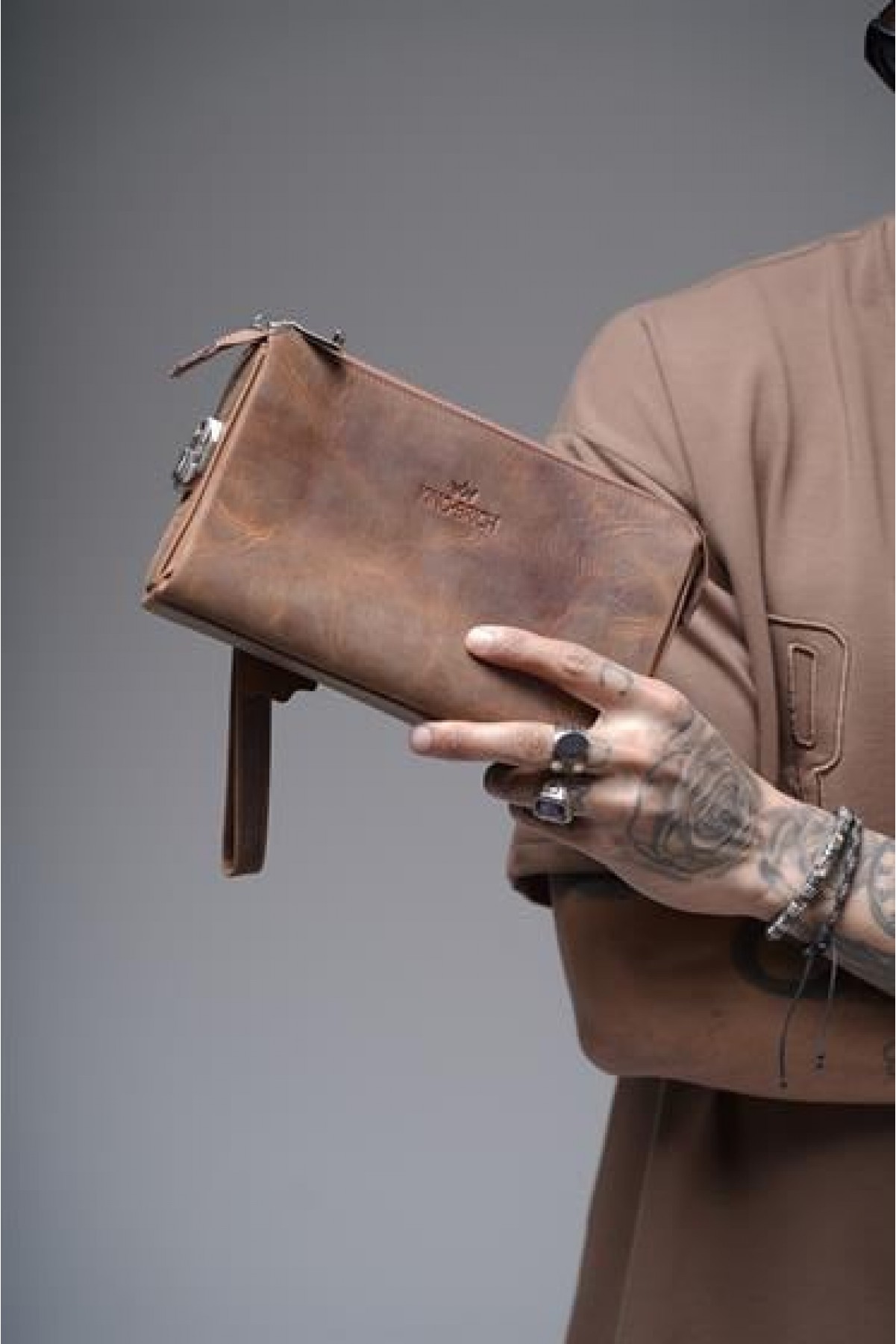 Kingbrich Logolu Hakiki Deri Kaplamalı Unisex El Çantası Tek Ebat