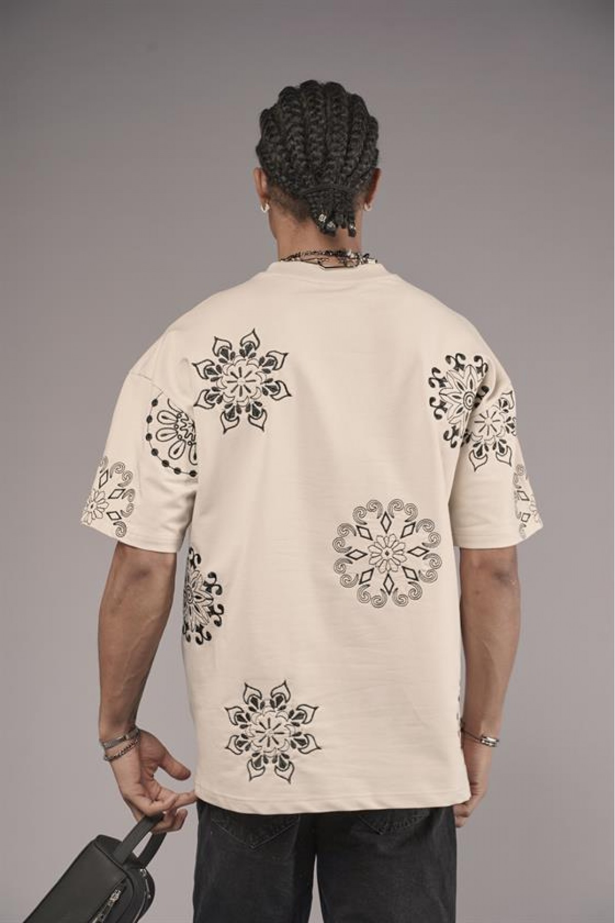 Nakış Detaylı Oversize Kalıp Unisex Tişört S