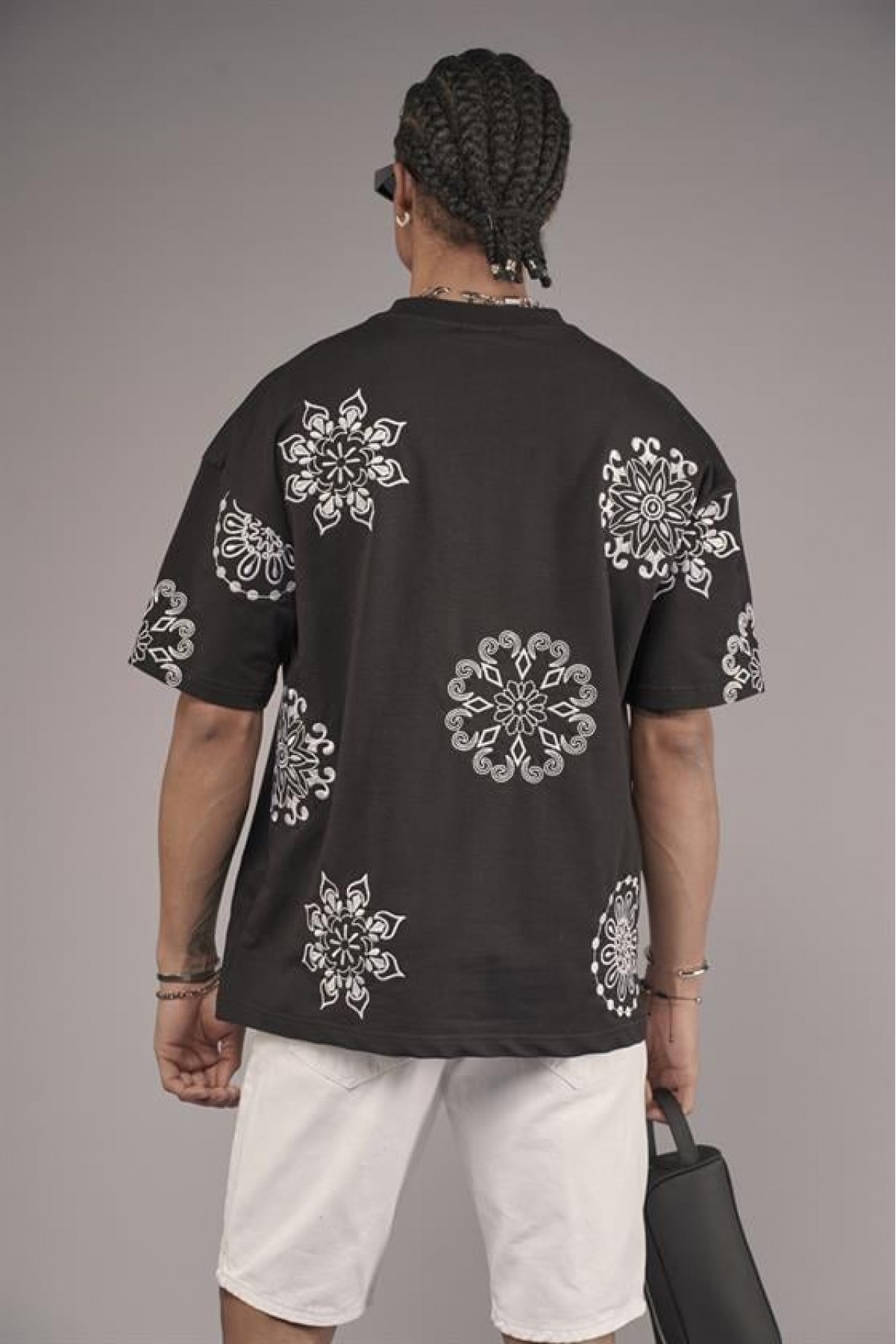 Nakış Detaylı Oversize Kalıp Unisex Tişört S