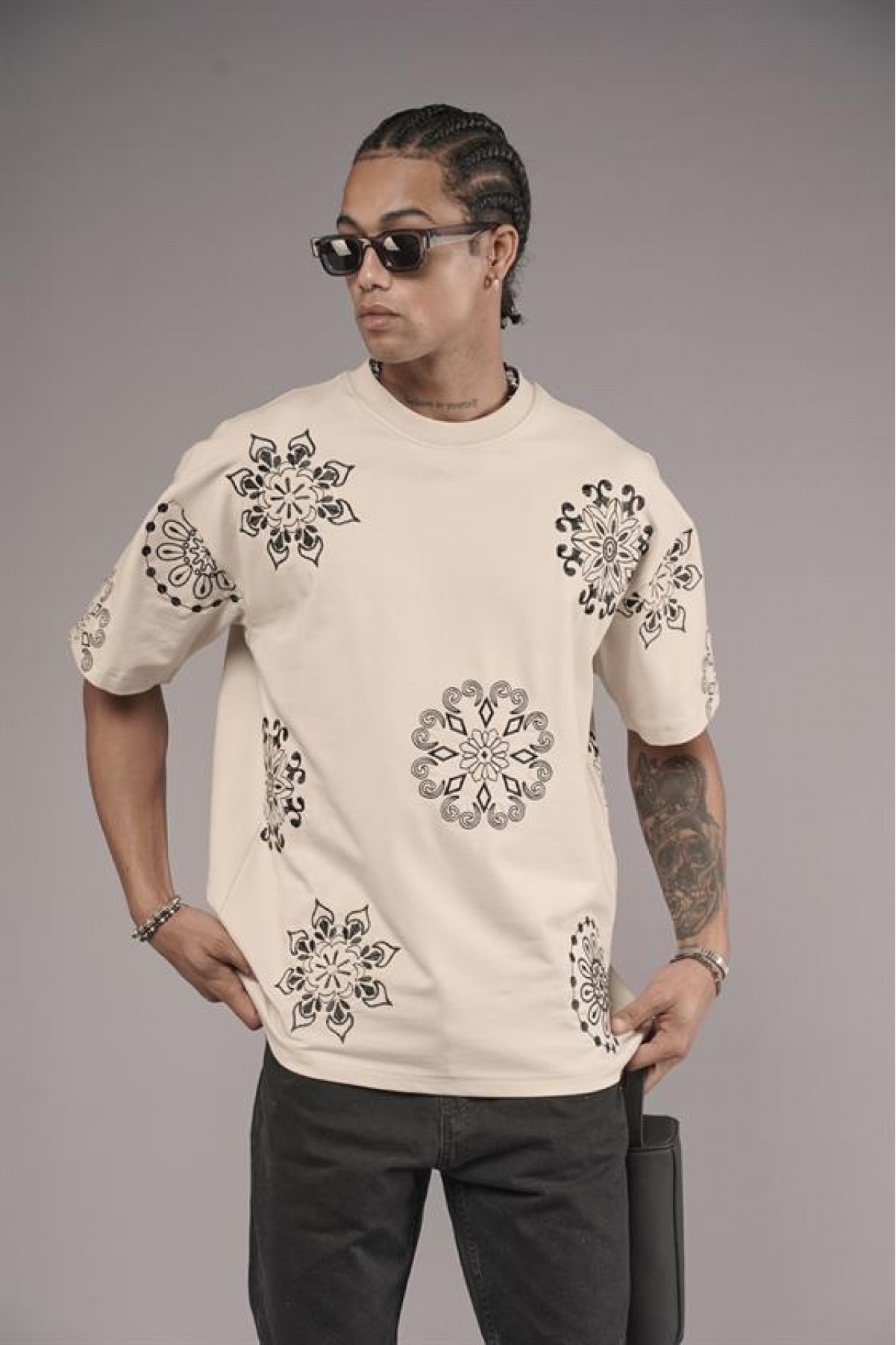 Nakış Detaylı Oversize Kalıp Unisex Tişört S