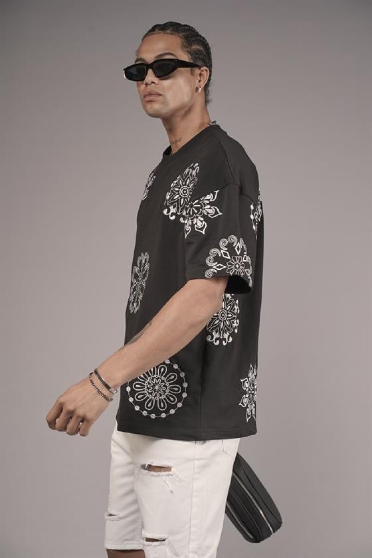 Nakış Detaylı Oversize Kalıp Unisex Tişört S