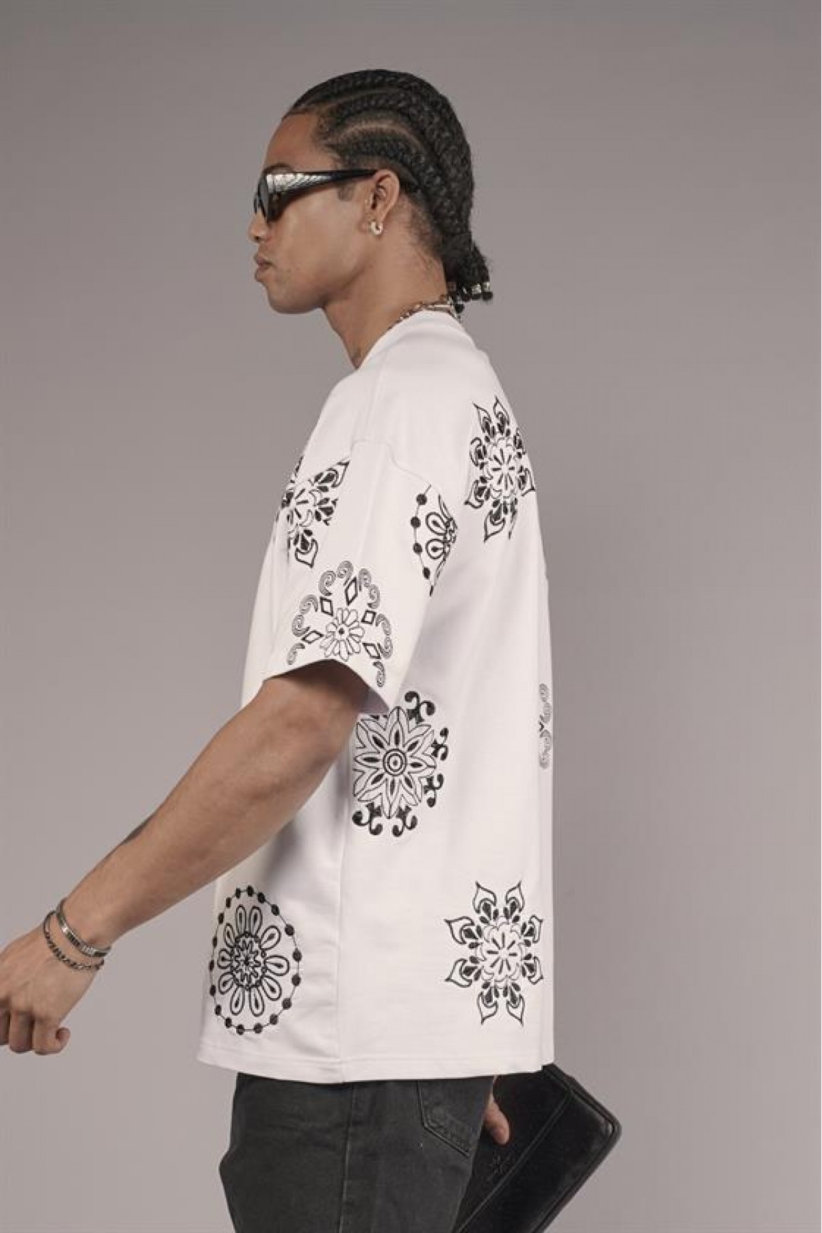 Nakış Detaylı Oversize Kalıp Unisex Tişört S