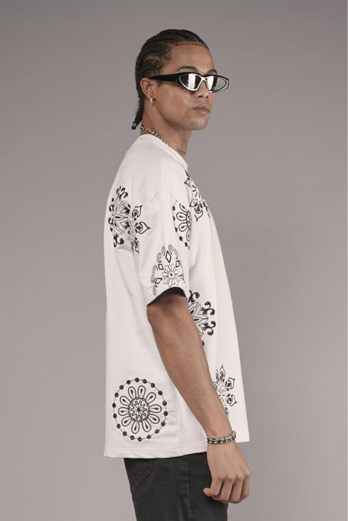 Nakış Detaylı Oversize Kalıp Unisex Tişört S