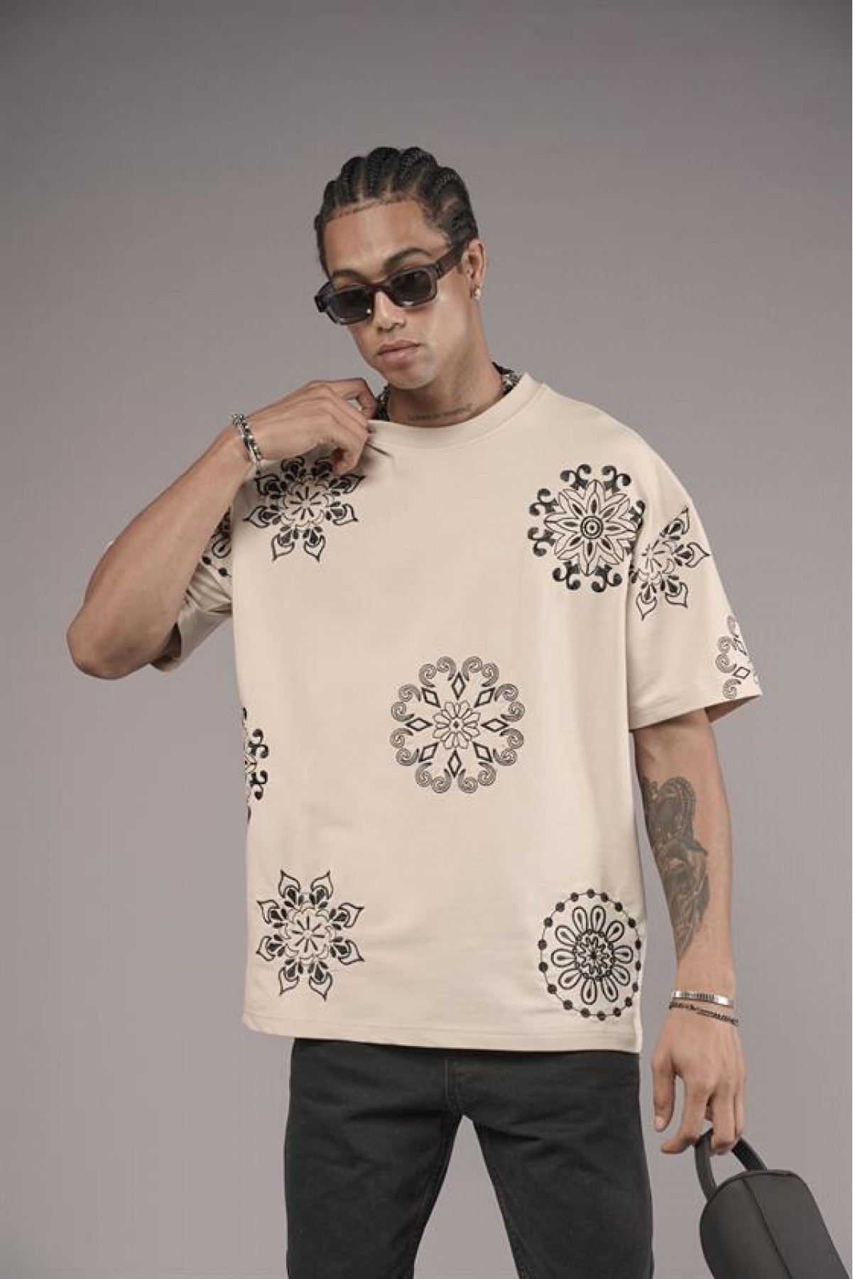 Nakış Detaylı Oversize Kalıp Unisex Tişört S