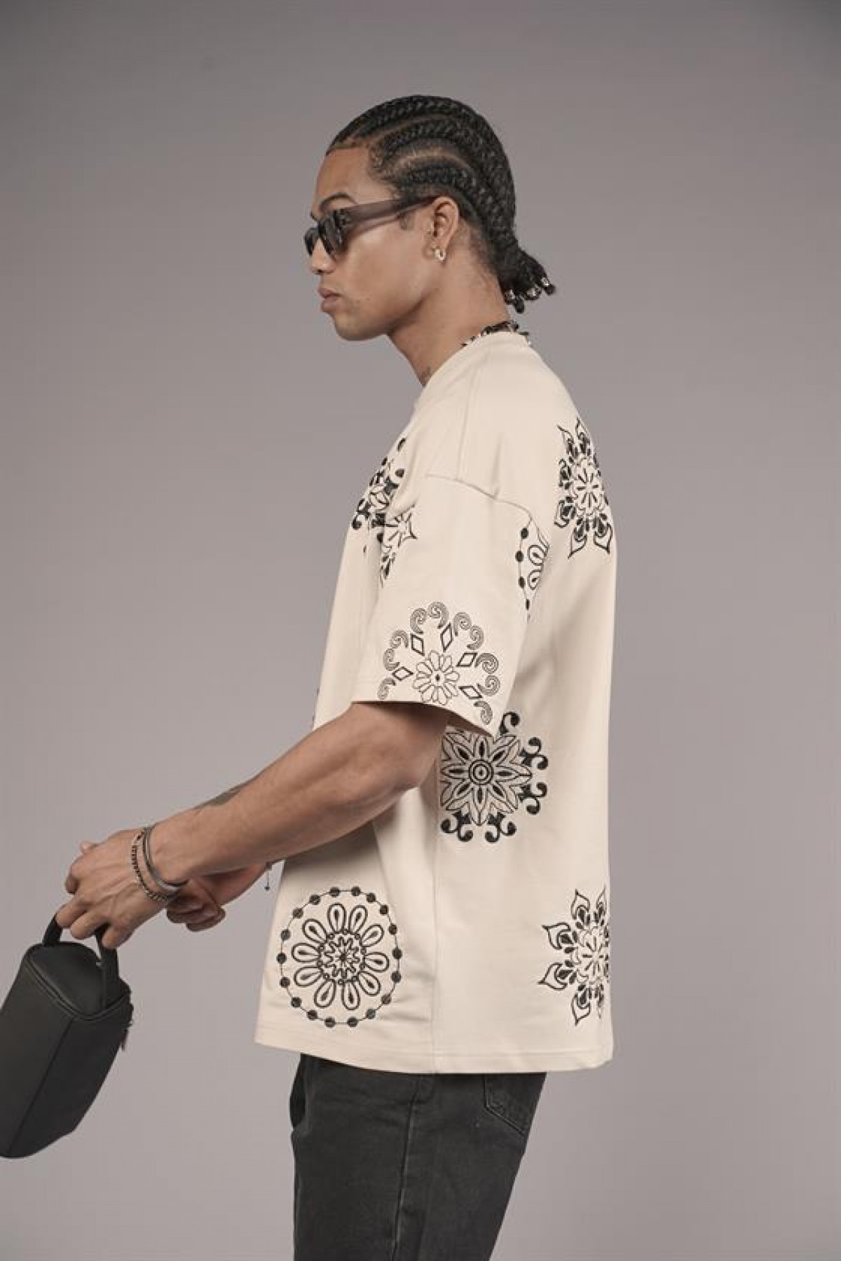 Nakış Detaylı Oversize Kalıp Unisex Tişört S