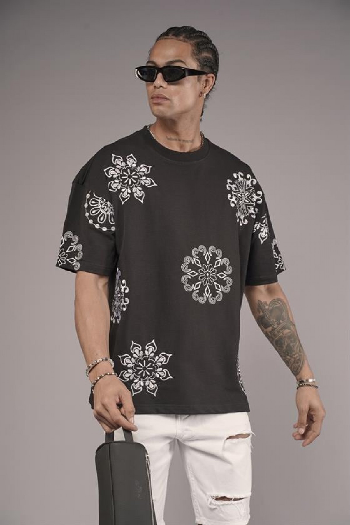 Nakış Detaylı Oversize Kalıp Unisex Tişört S