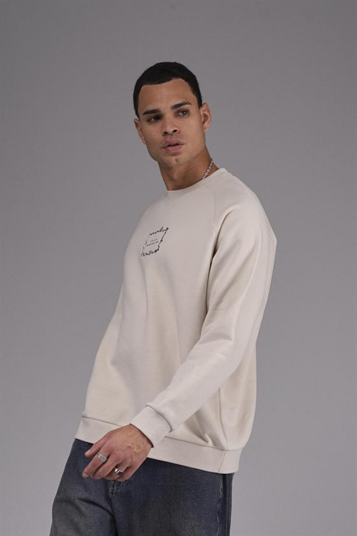 Oversize Kalıp Reglan Kol Nakış Detaylı Sweatshirt S