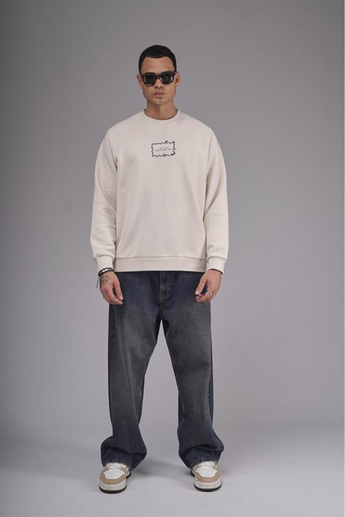 Oversize Kalıp Reglan Kol Nakış Detaylı Sweatshirt S