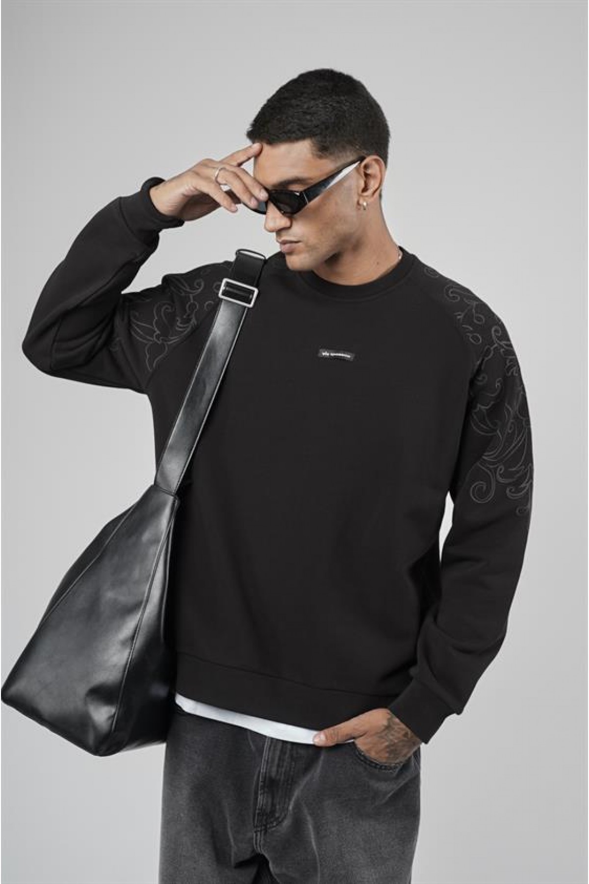 Reglan Kol Omuzları Baskılı Oversize Kesim Erkek Sweatshirt S