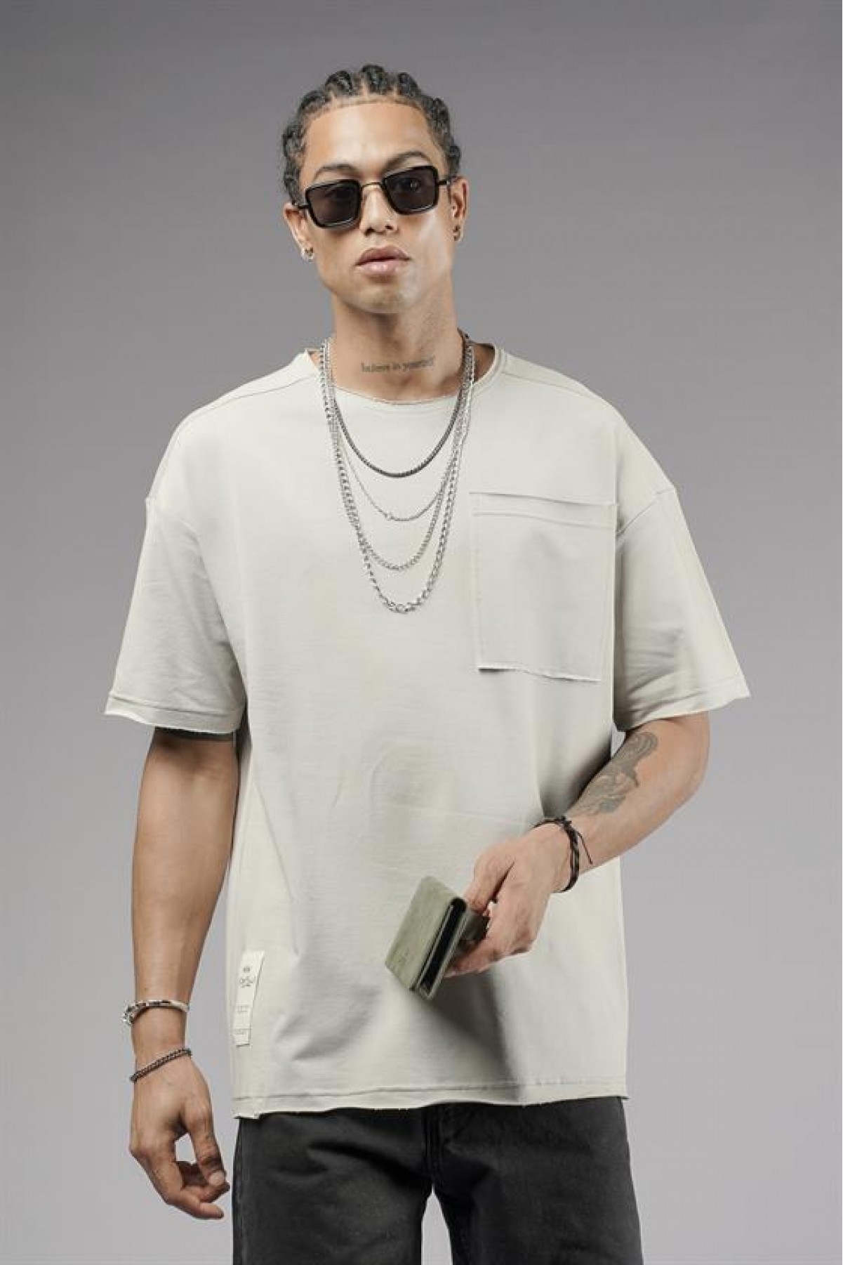 Tek Cepli Pis Yaka Oversize Kalıp Tişört S