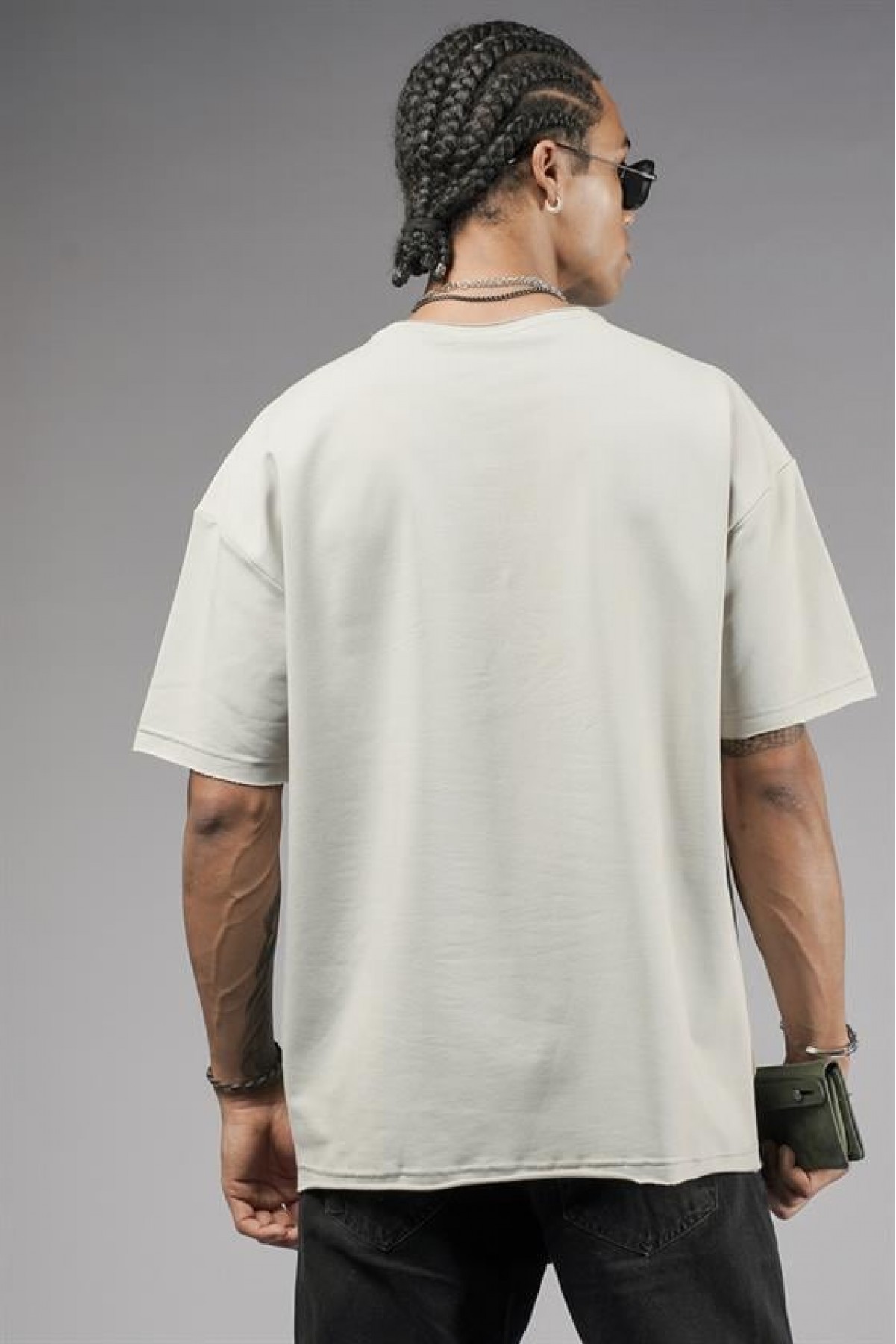 Tek Cepli Pis Yaka Oversize Kalıp Tişört S